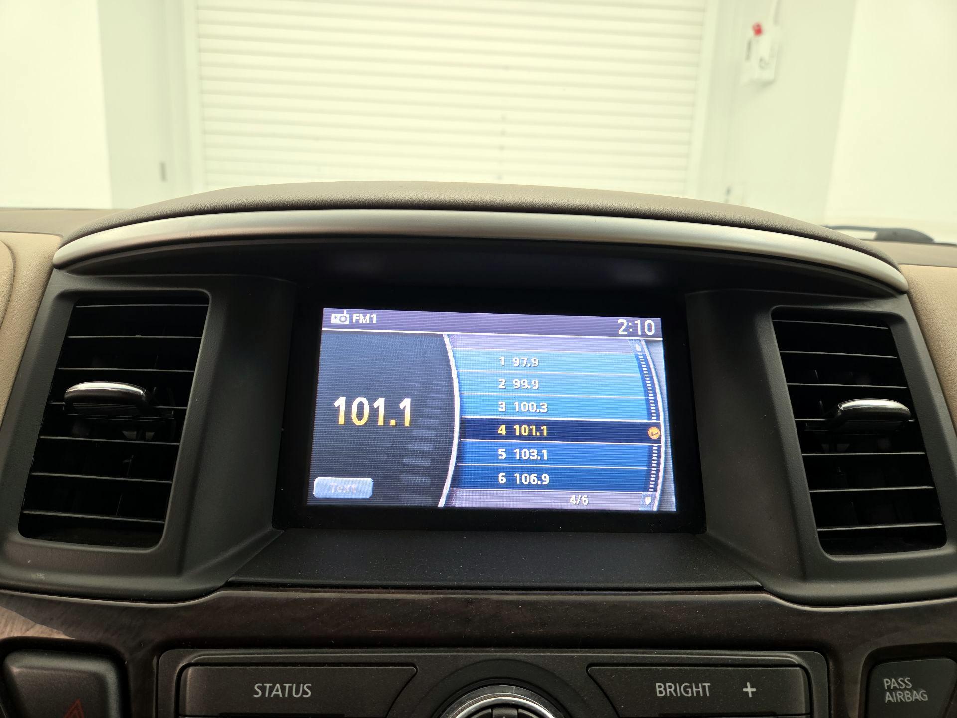 Thumbnail: 2015 Nissan Pathfinder - 15