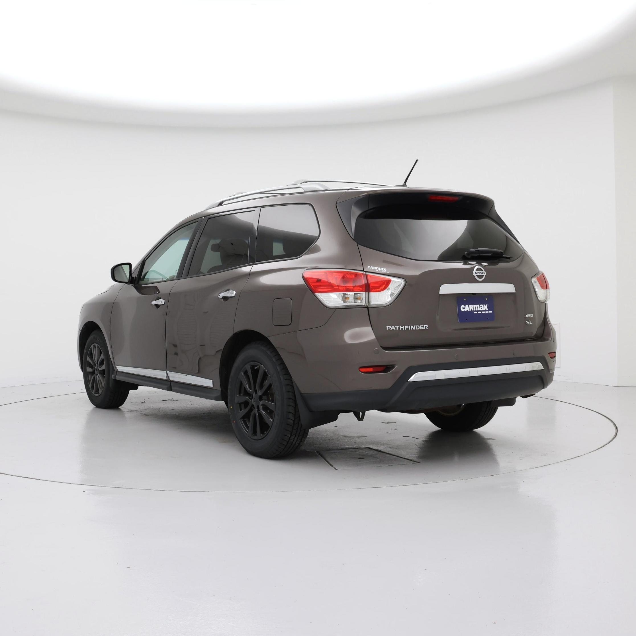 Thumbnail: 2015 Nissan Pathfinder - 2