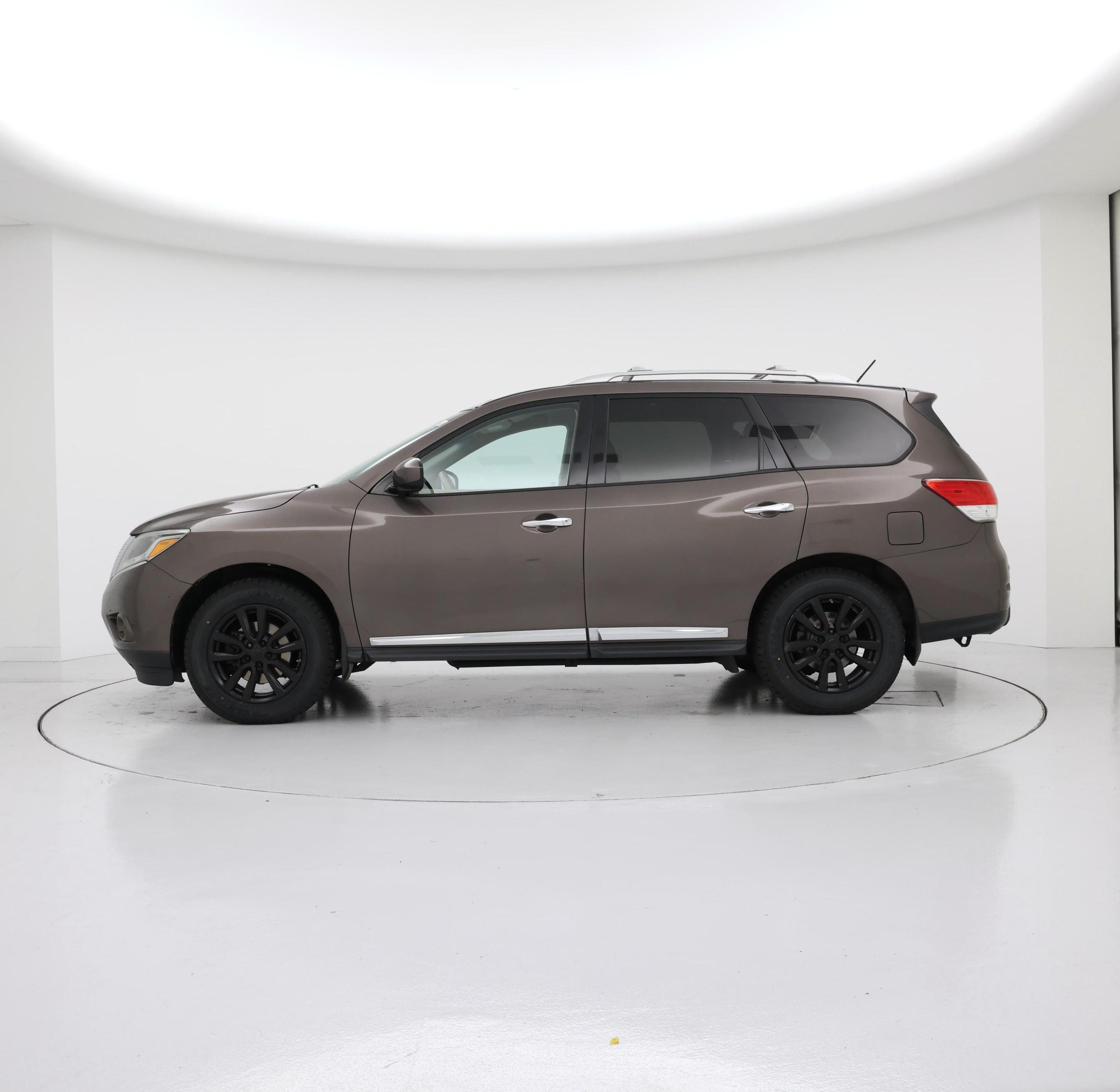 Thumbnail: 2015 Nissan Pathfinder - 3