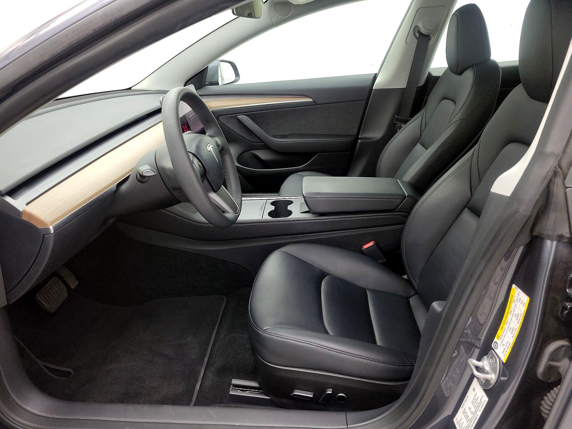 Thumbnail: 2023 Tesla Model 3 - 11