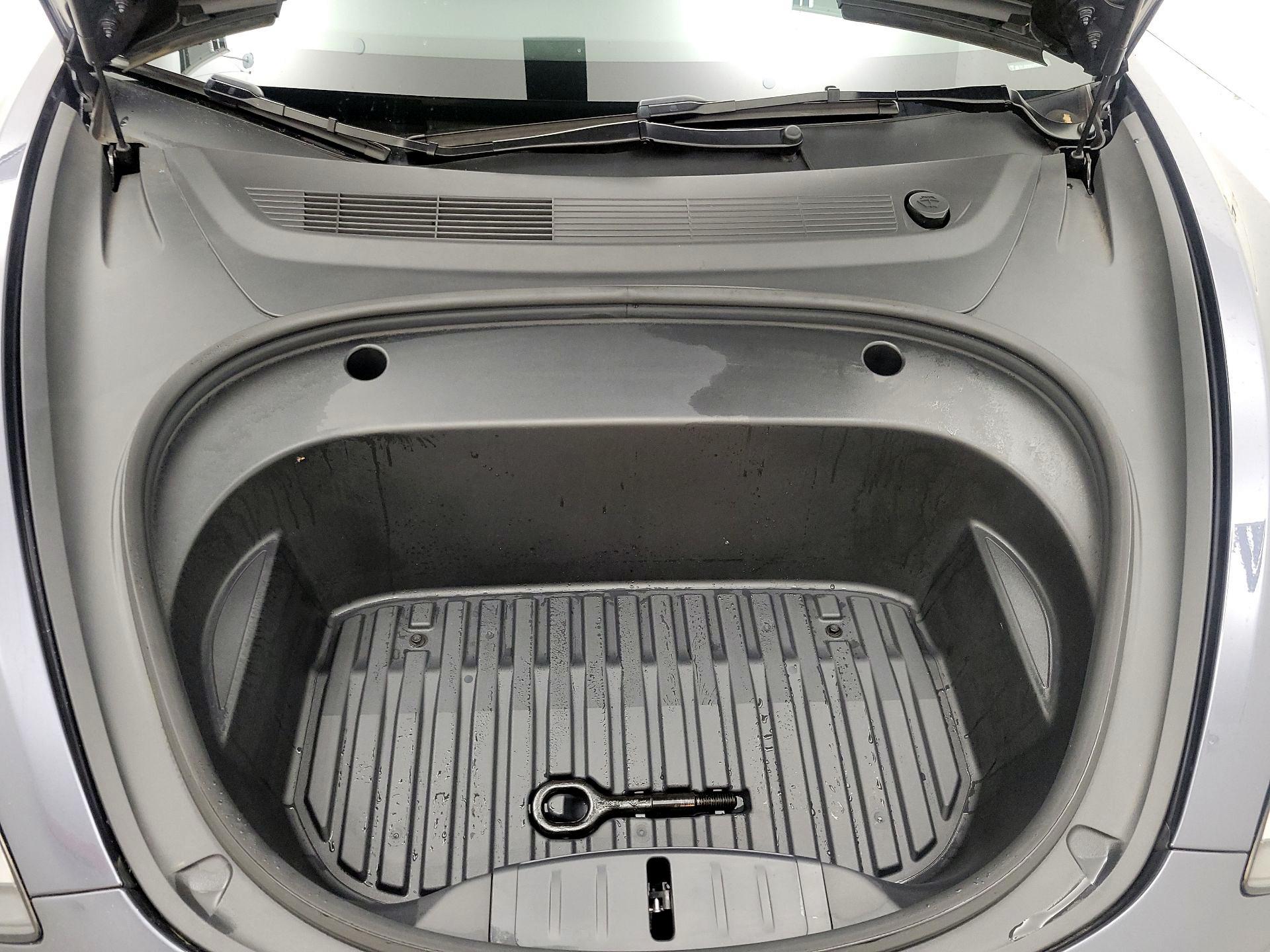 Thumbnail: 2023 Tesla Model 3 - 19