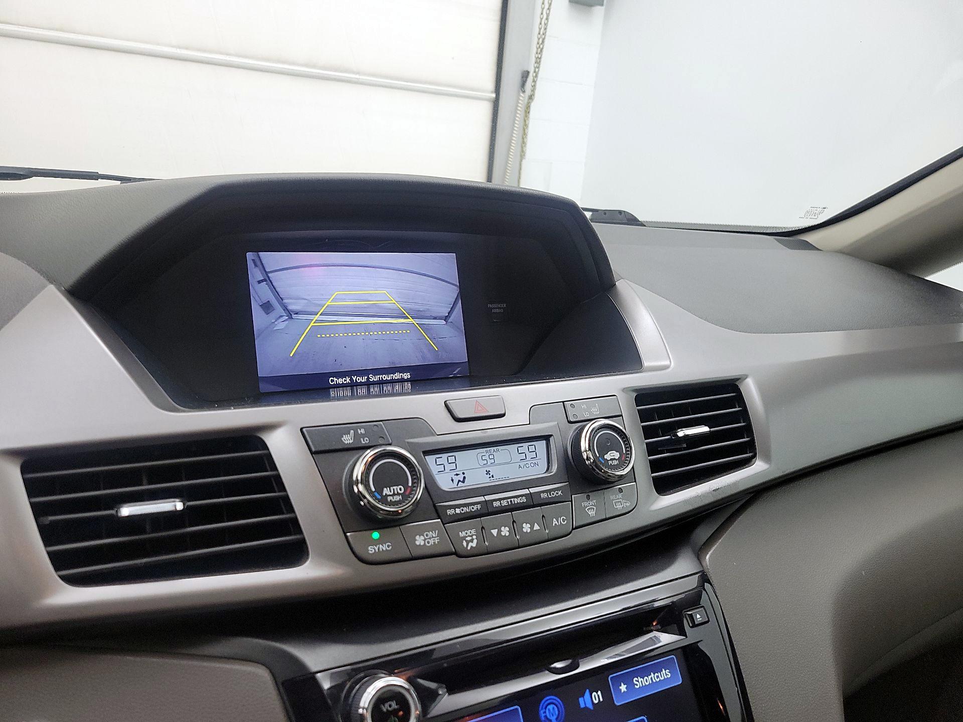 Thumbnail: 2016 Honda Odyssey - 15