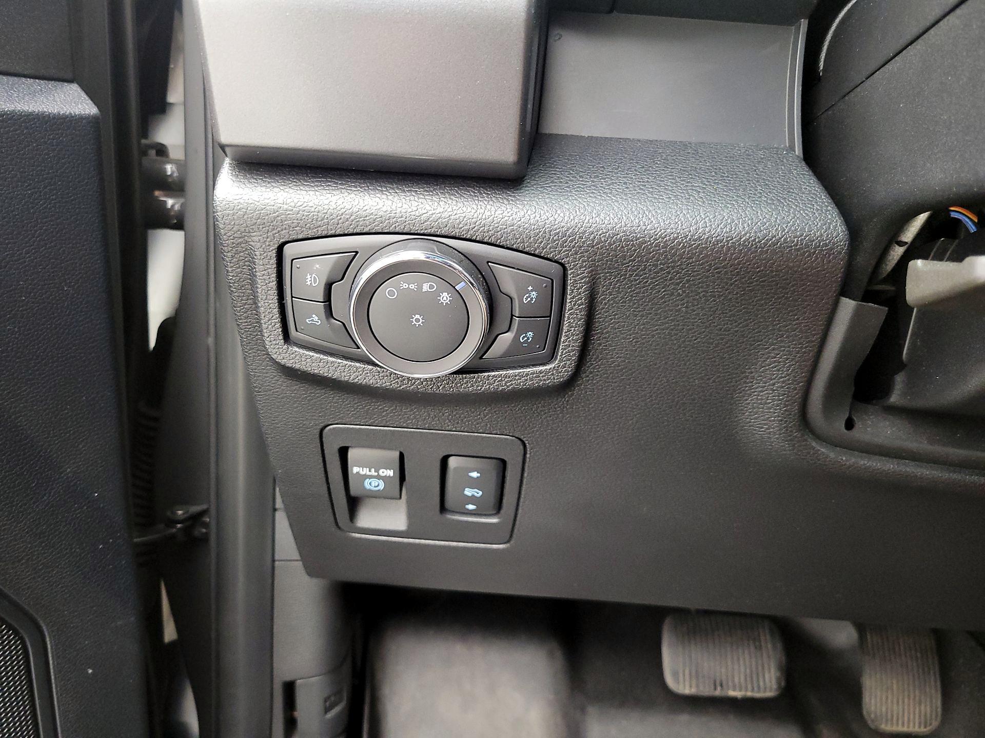 Thumbnail: 2018 Ford F-150 - 13