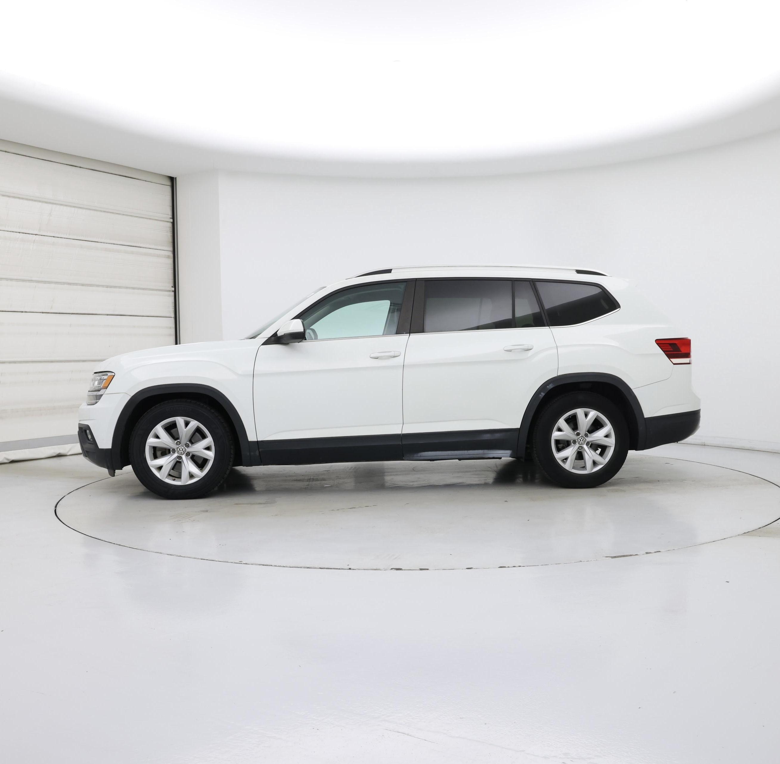 Thumbnail: 2018 Volkswagen Atlas - 3