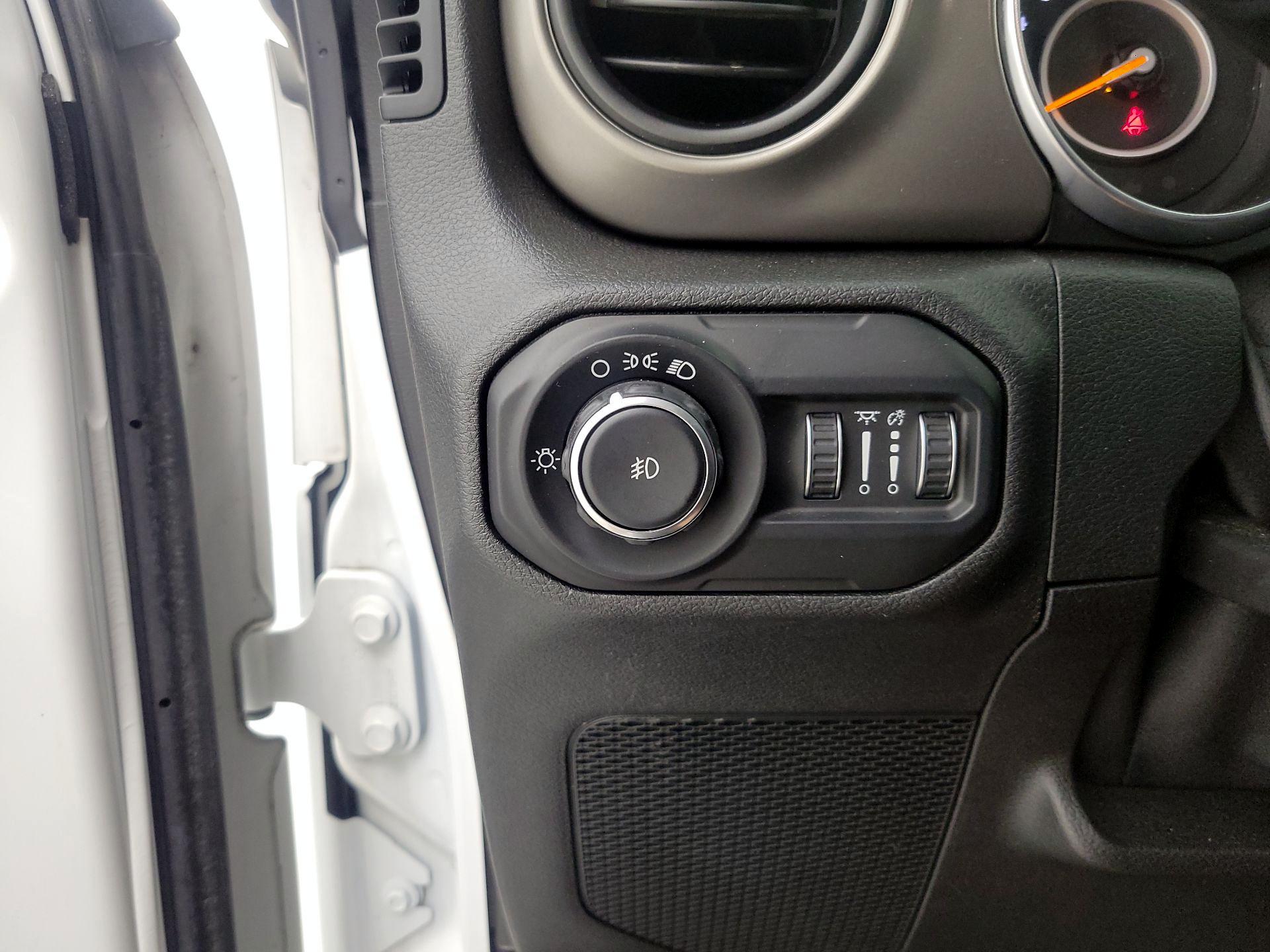 Thumbnail: 2021 Jeep Wrangler - 13