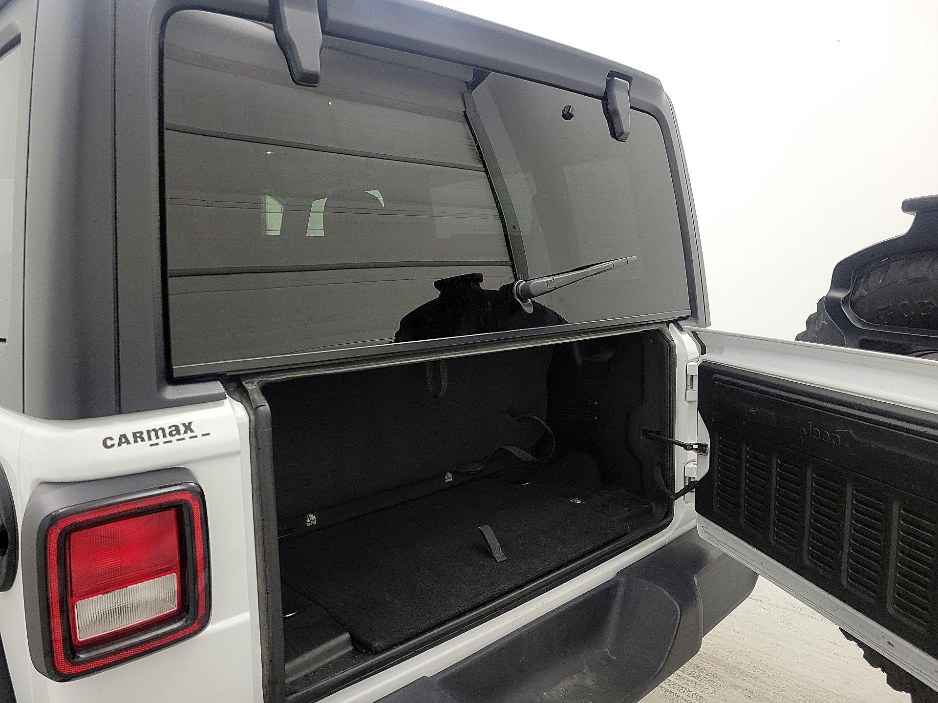 Thumbnail: 2021 Jeep Wrangler - 18
