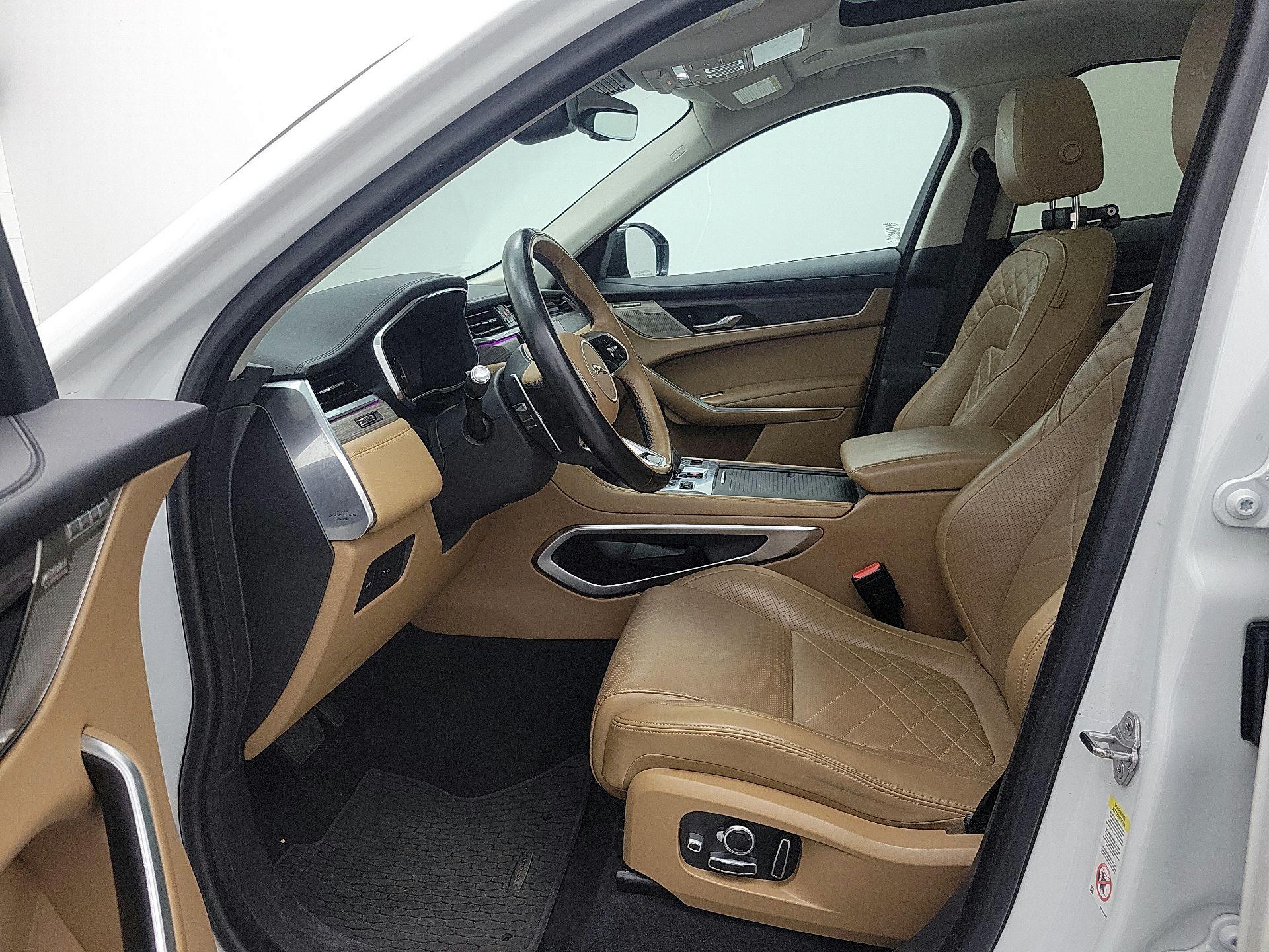 Thumbnail: 2022 Jaguar F-Pace - 11