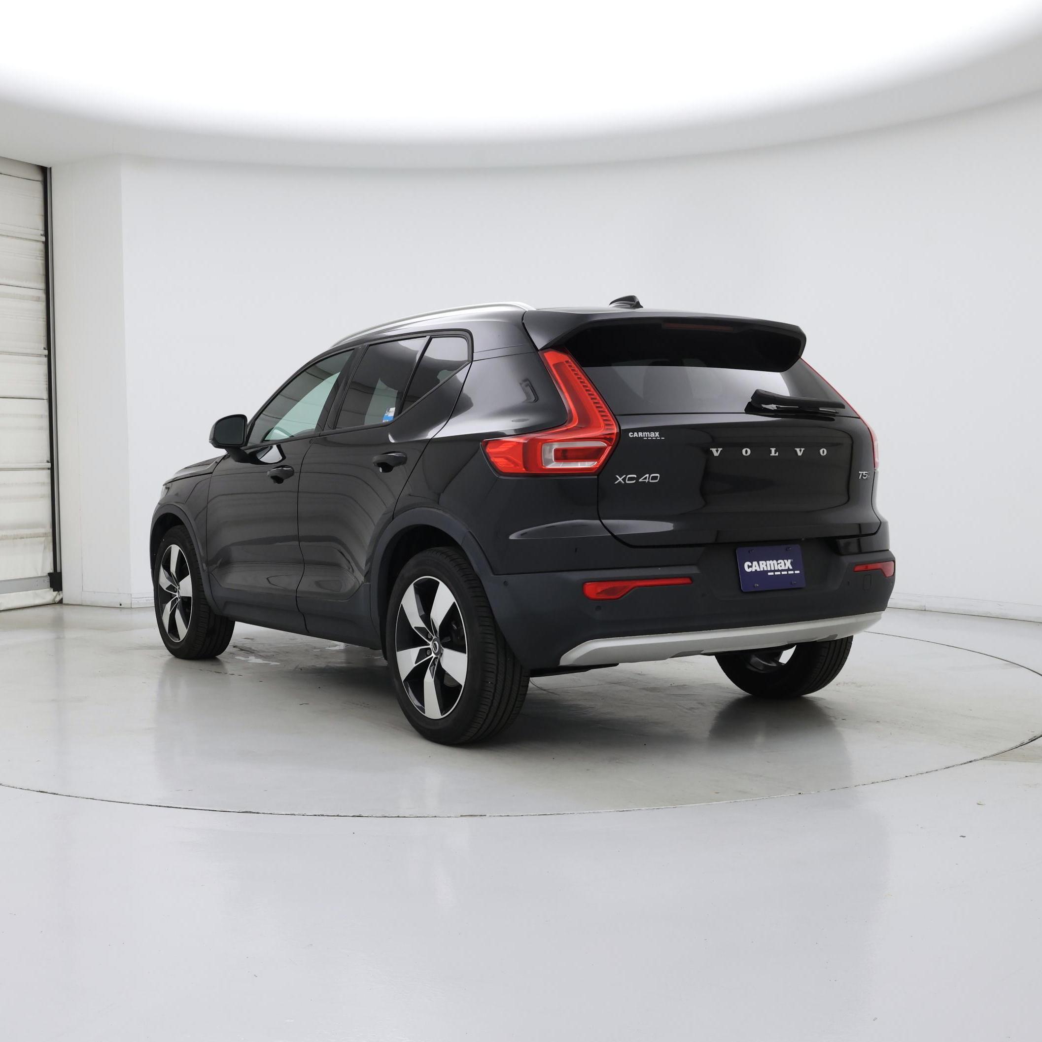 Thumbnail: 2019 Volvo XC40 - 2