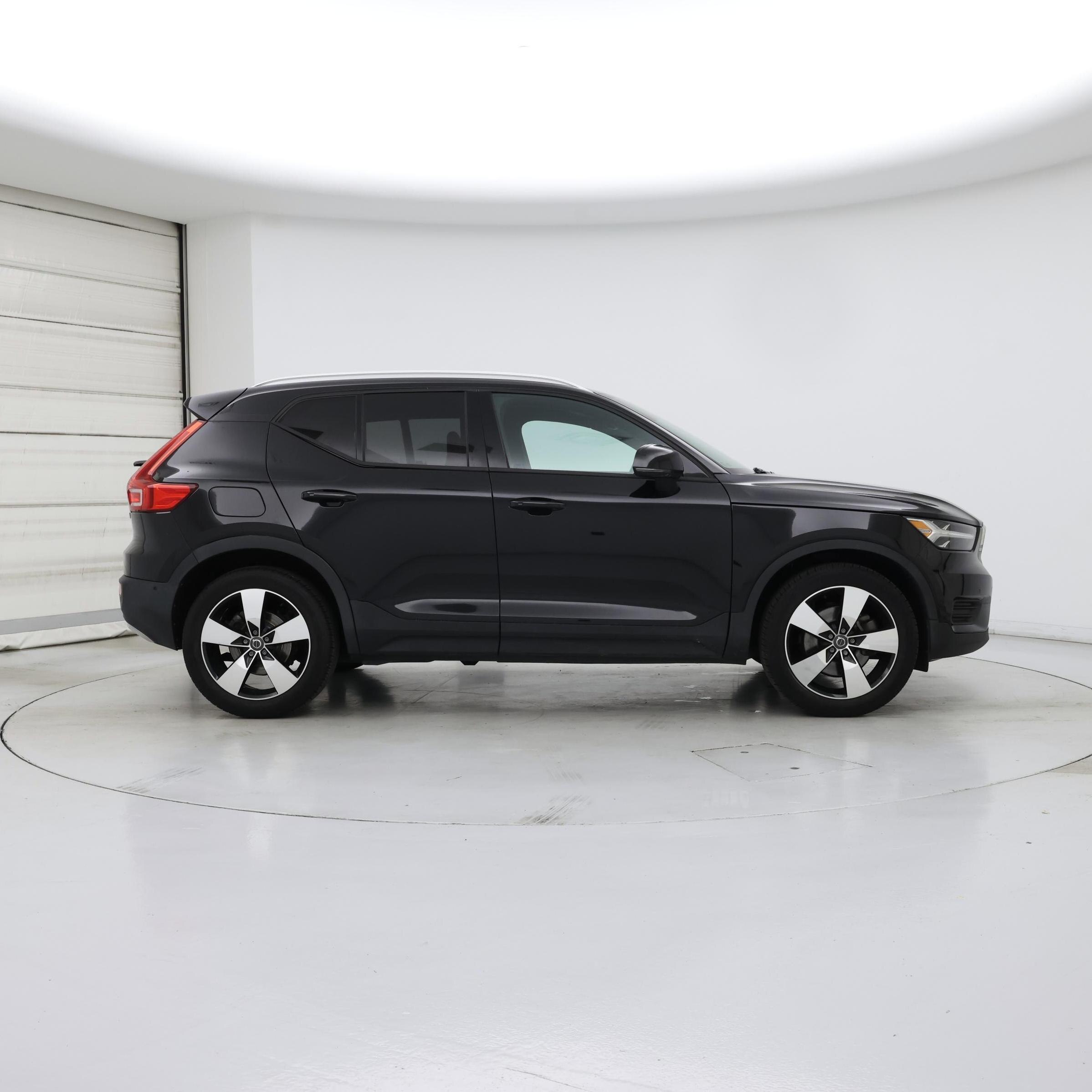 Thumbnail: 2019 Volvo XC40 - 7