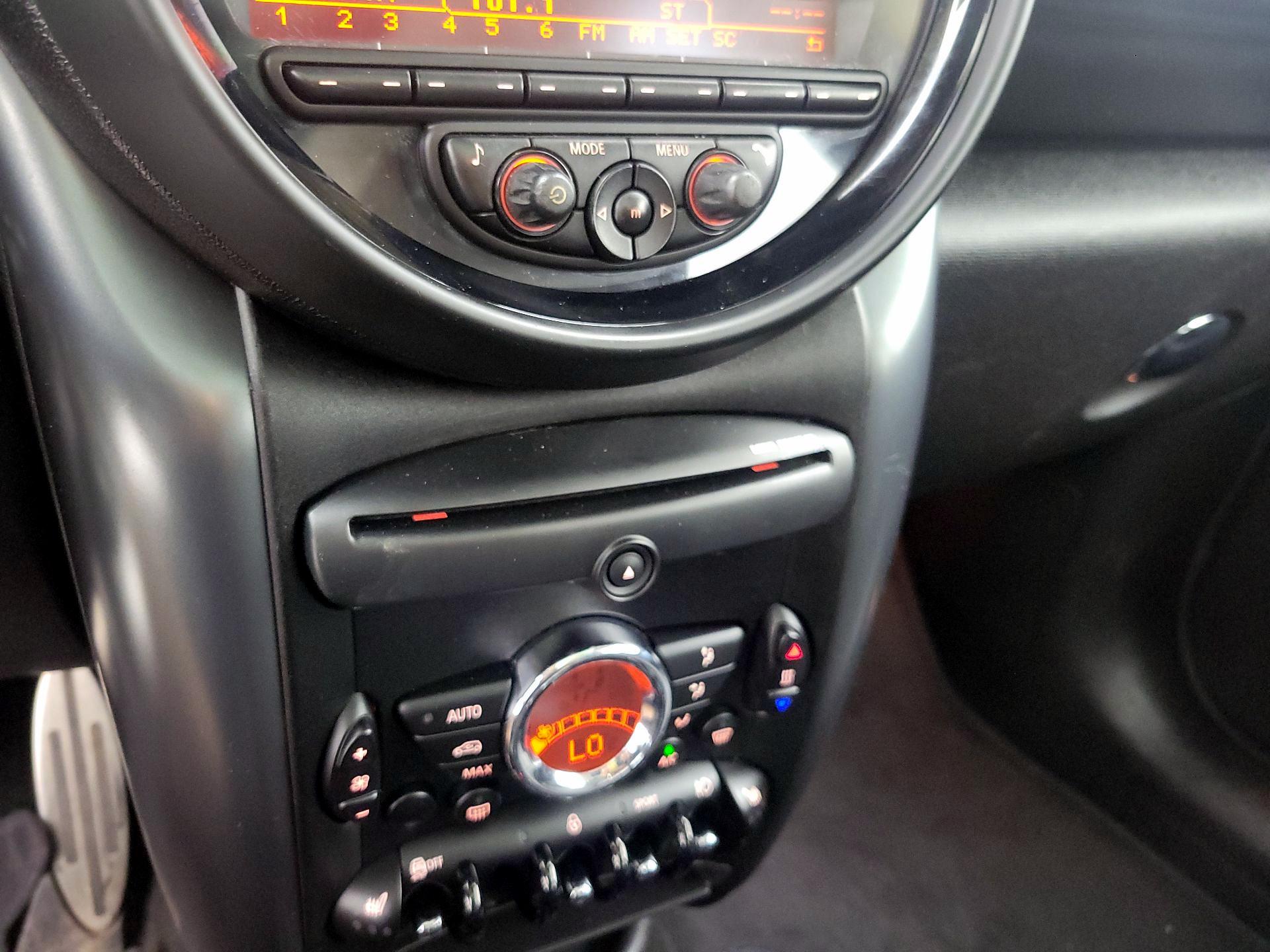 Thumbnail: 2015 MINI Cooper Countryman - 14