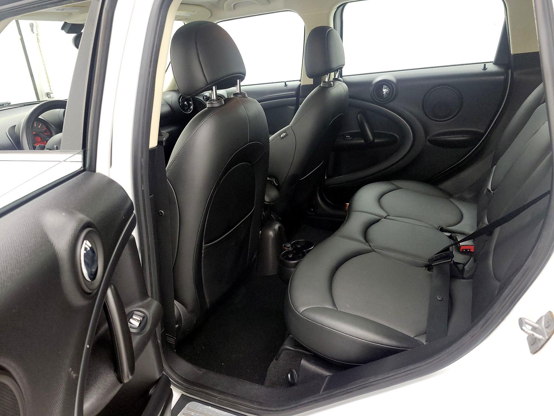 Thumbnail: 2015 MINI Cooper Countryman - 17