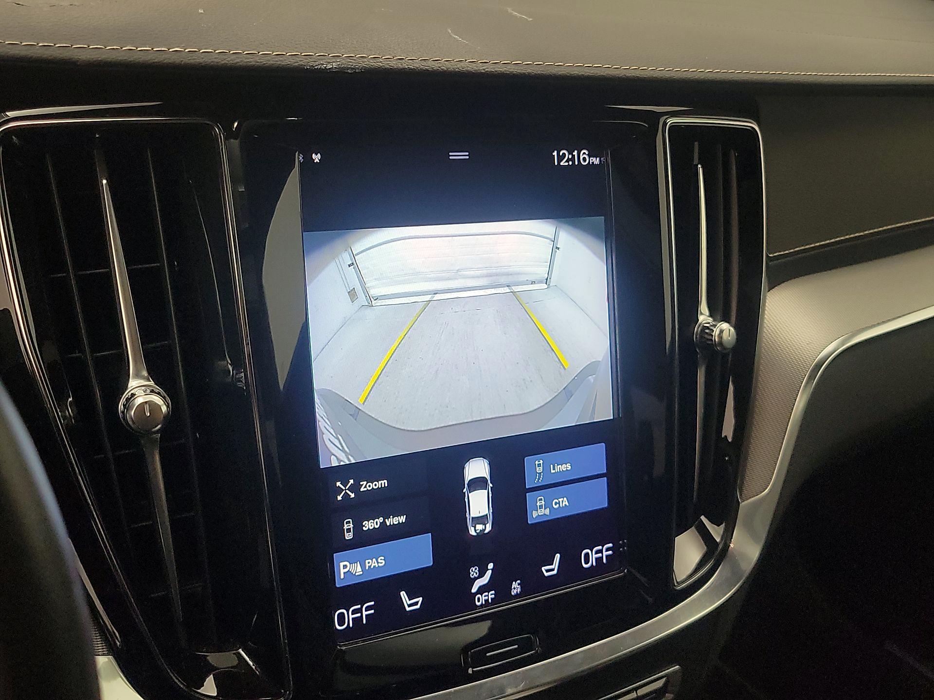 Thumbnail: 2021 Volvo S60 - 15