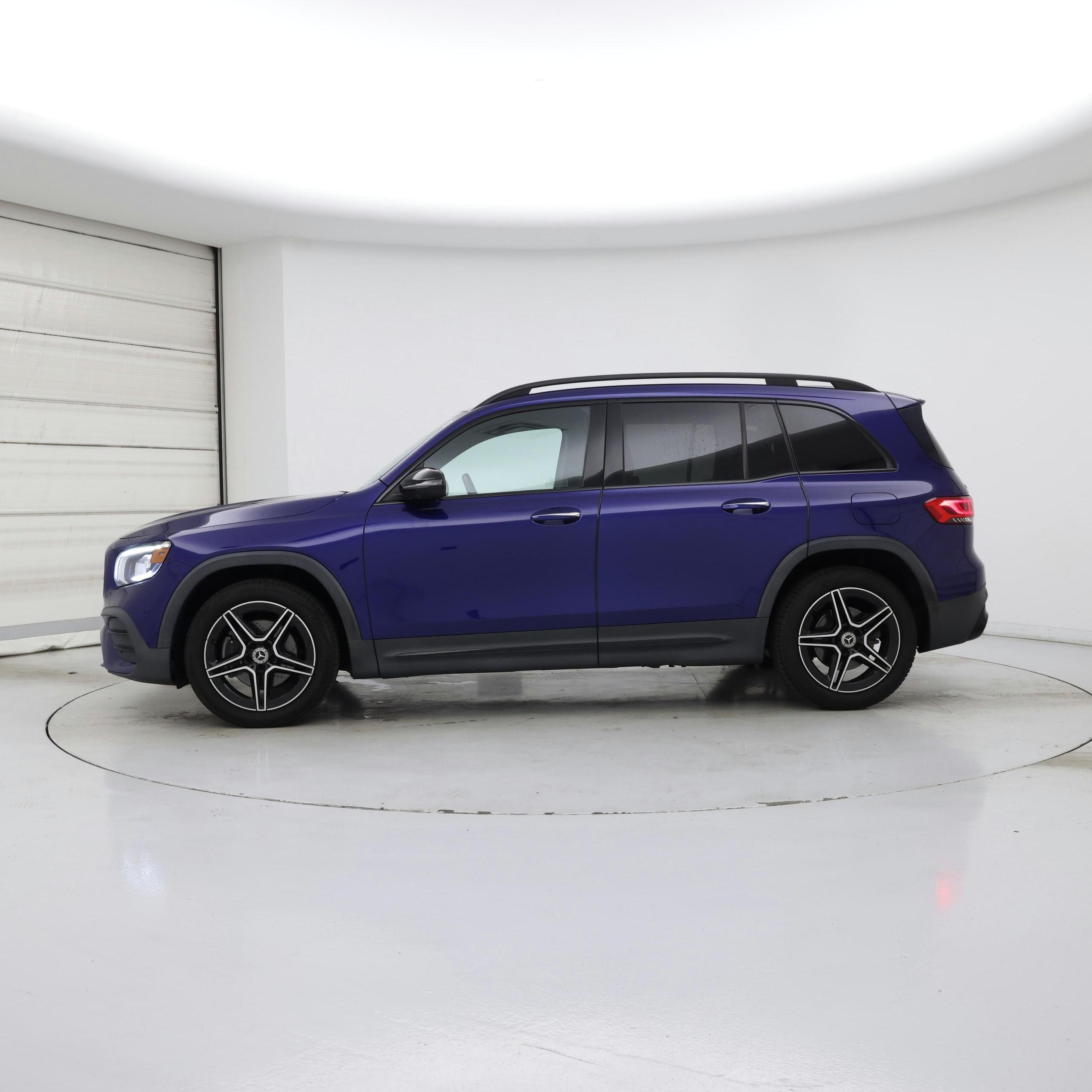 Thumbnail: 2020 Mercedes-Benz GLB - 3