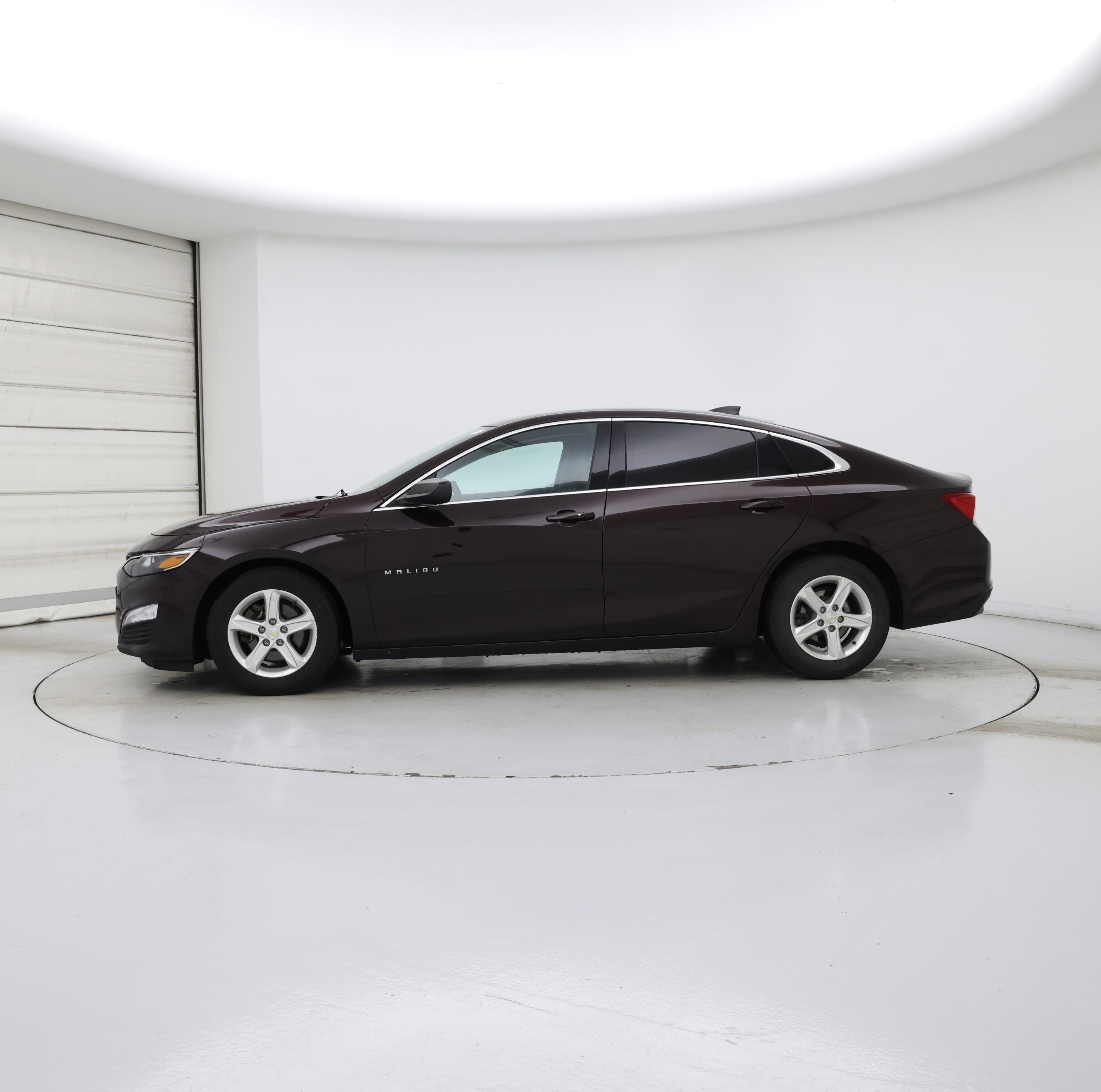 Thumbnail: 2021 Chevrolet Malibu - 3