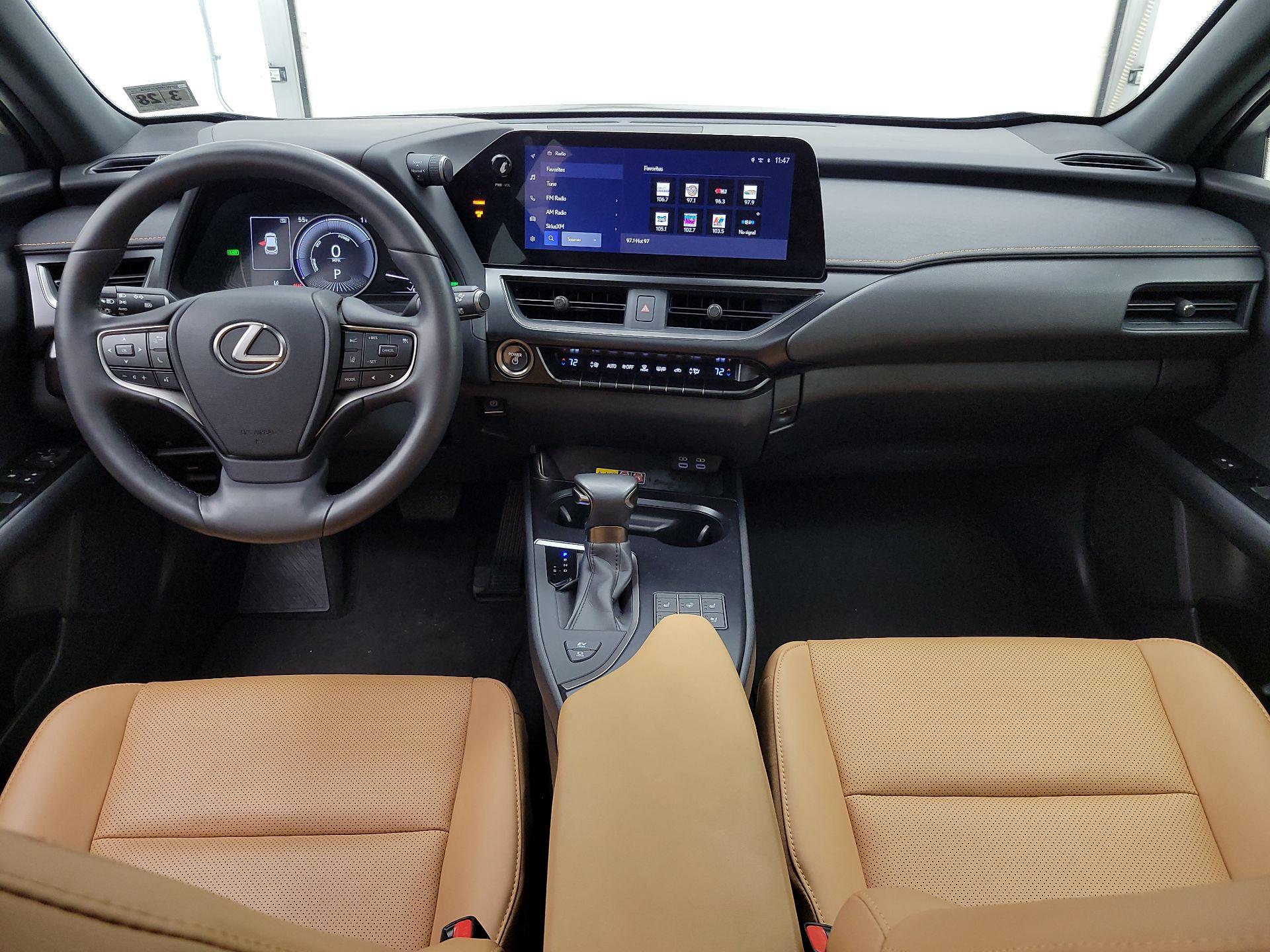 Thumbnail: 2023 Lexus UX - 9