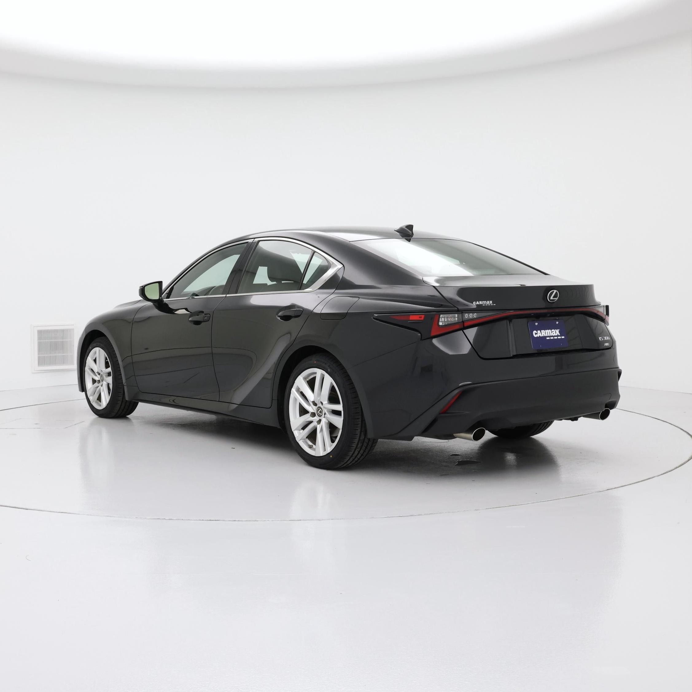 Thumbnail: 2021 Lexus IS - 2