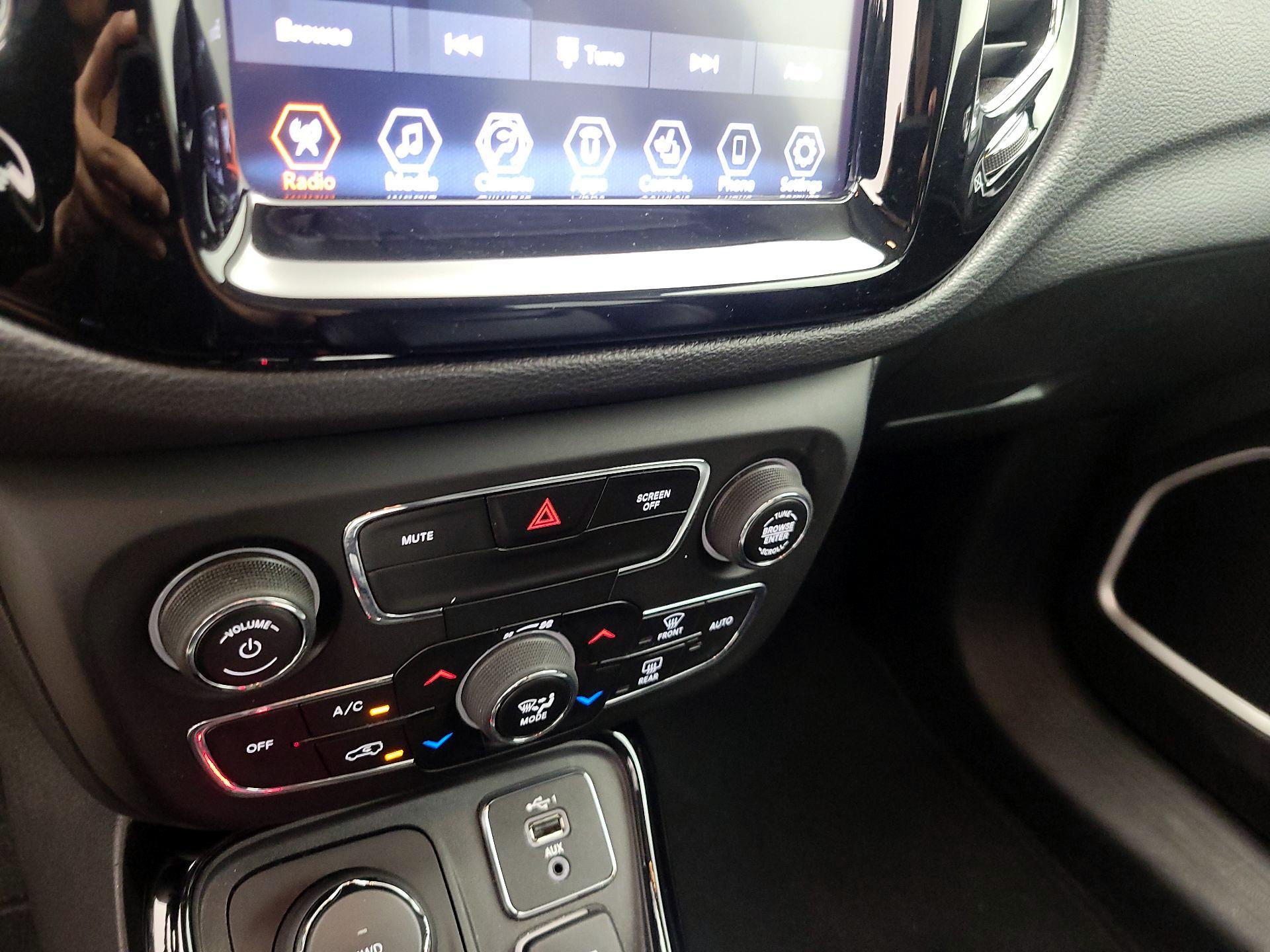 Thumbnail: 2019 Jeep Compass - 16
