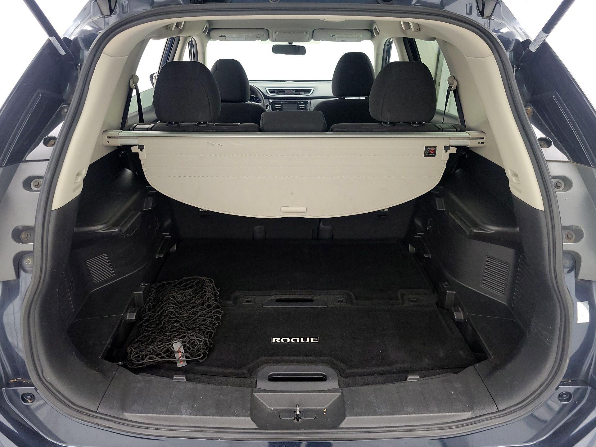 Thumbnail: 2016 Nissan Rogue - 20
