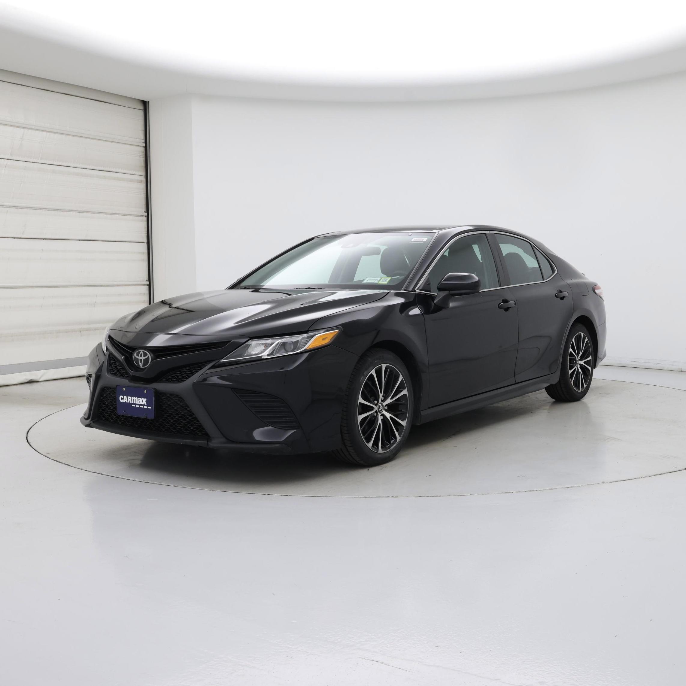 Thumbnail: 2020 Toyota Camry - 4