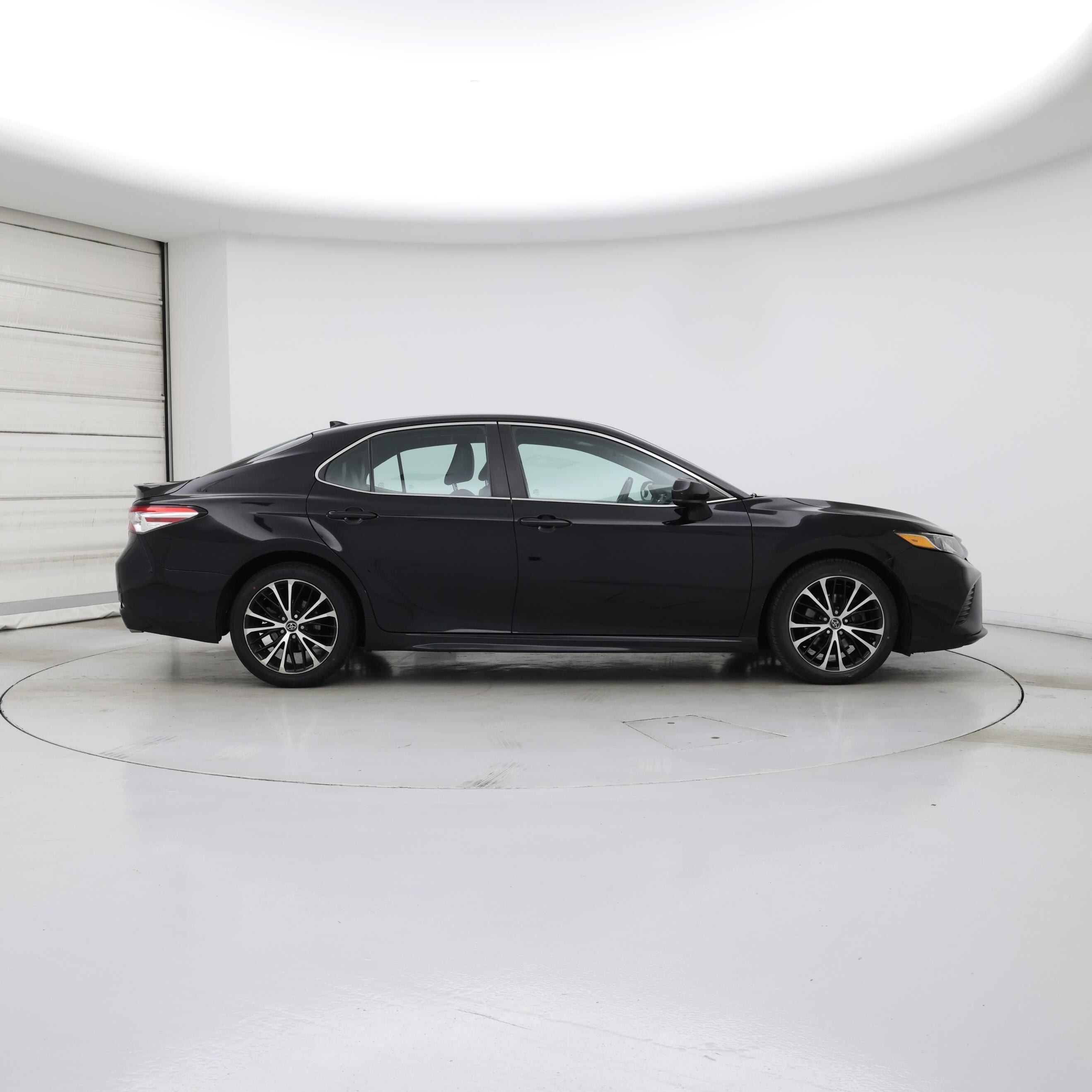 Thumbnail: 2020 Toyota Camry - 7