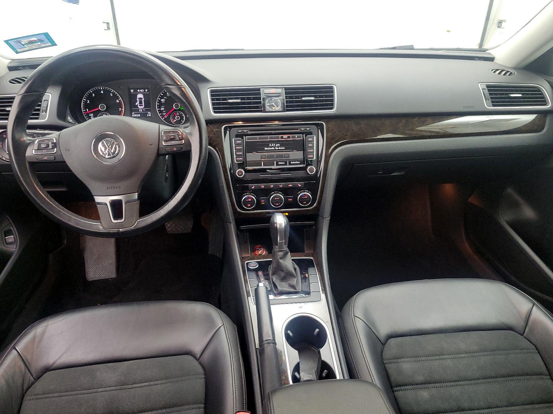 Thumbnail: 2015 Volkswagen Passat - 9