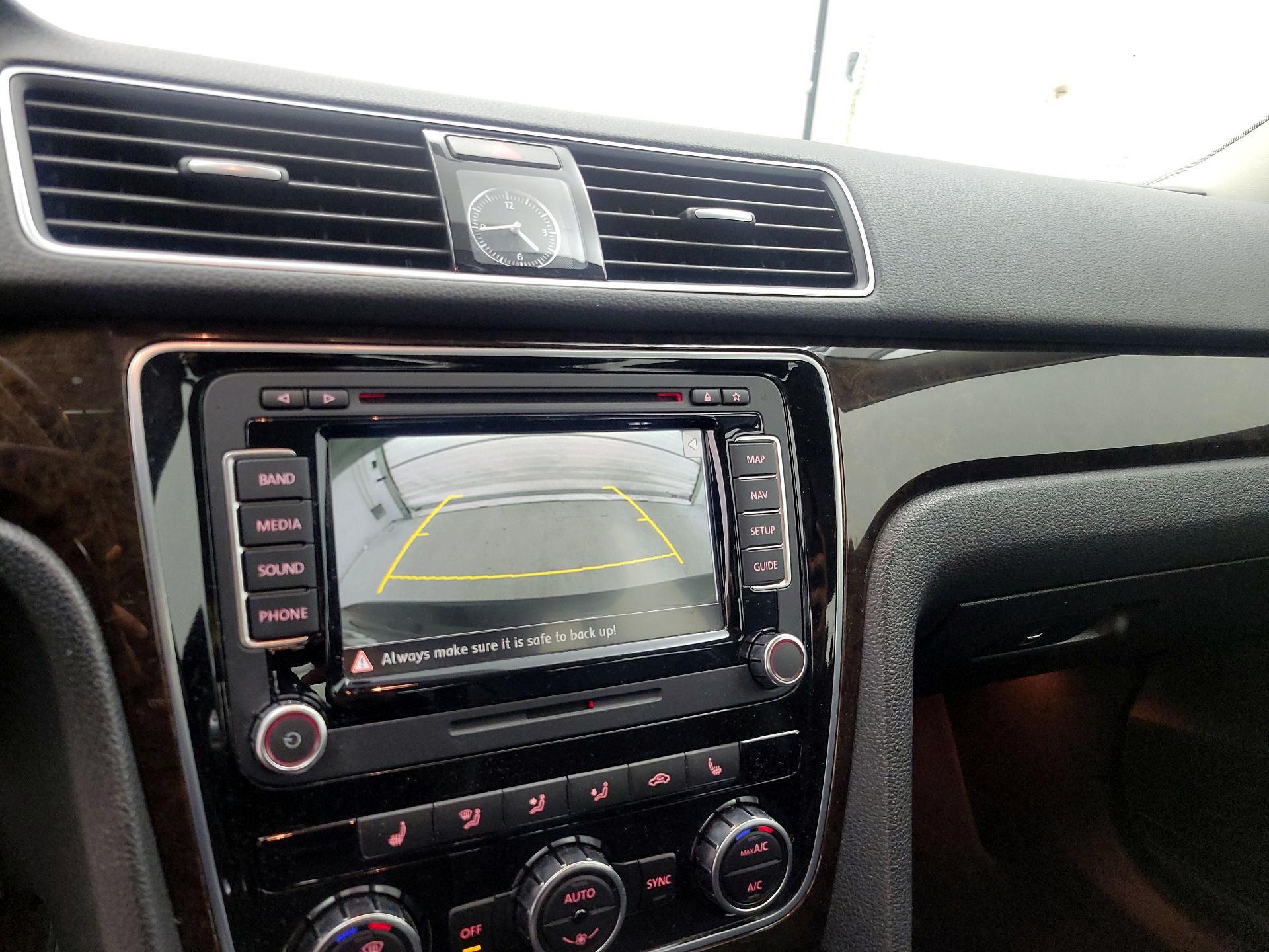 Thumbnail: 2015 Volkswagen Passat - 14