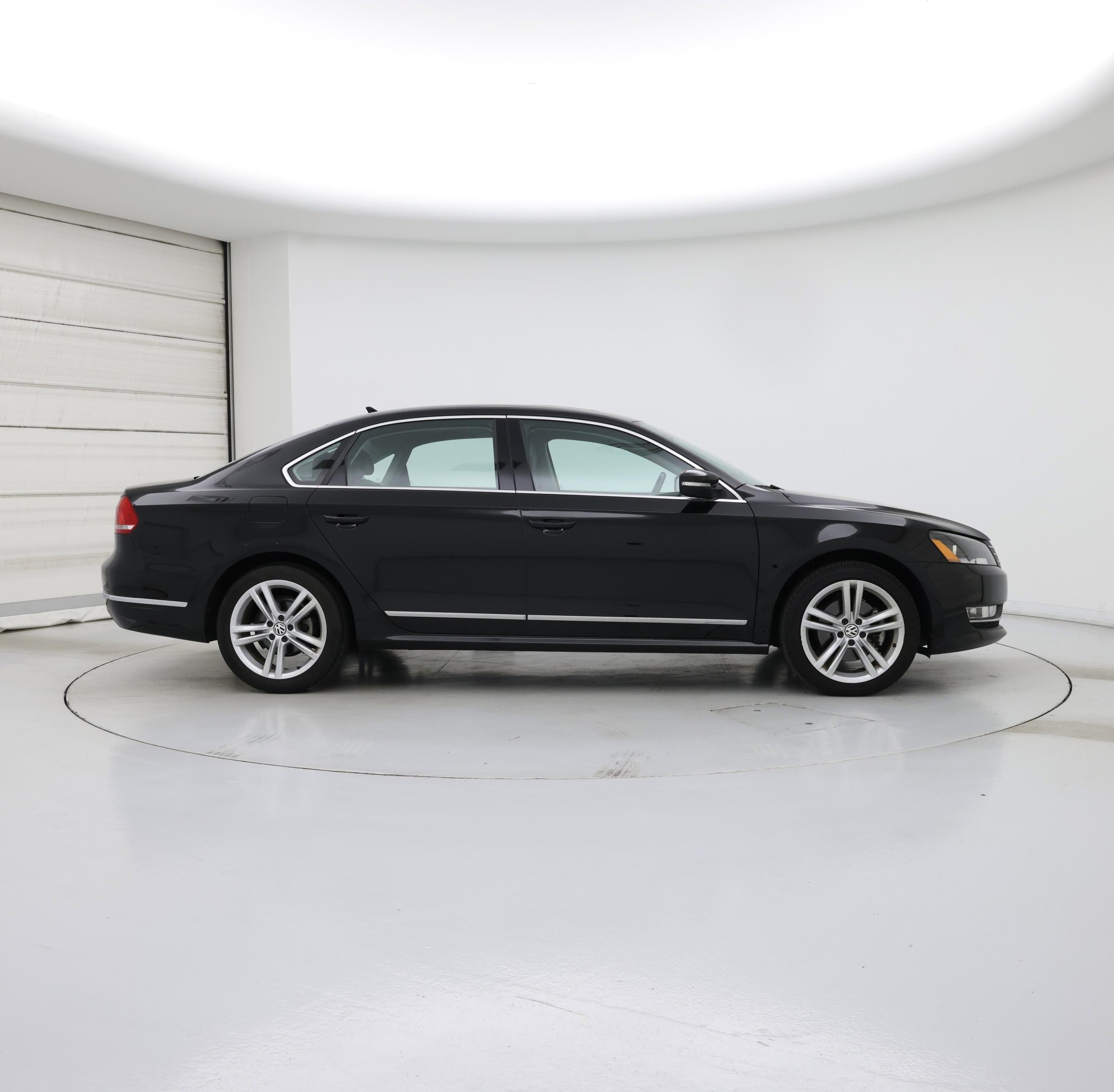 Thumbnail: 2015 Volkswagen Passat - 7