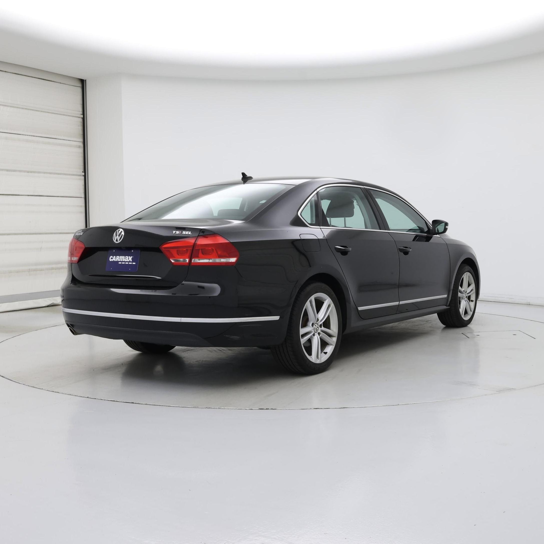 Thumbnail: 2015 Volkswagen Passat - 8