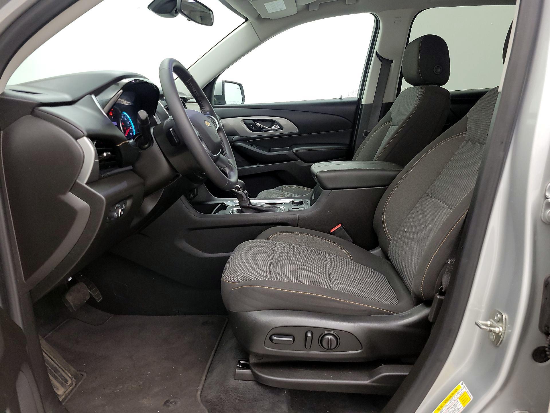 Thumbnail: 2021 Chevrolet Traverse - 11
