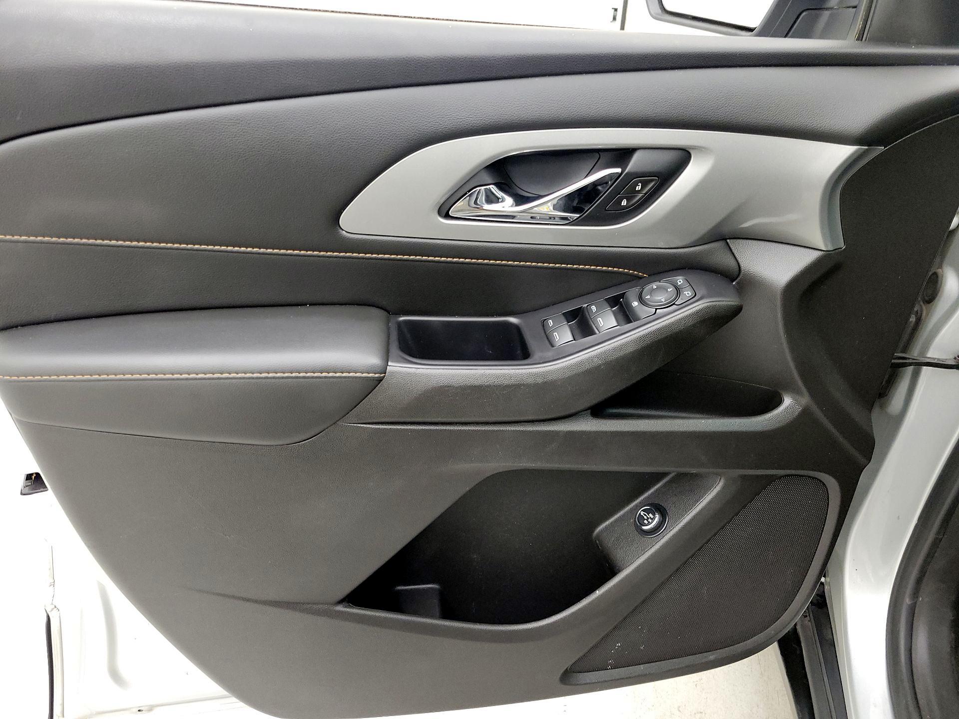 Thumbnail: 2021 Chevrolet Traverse - 12
