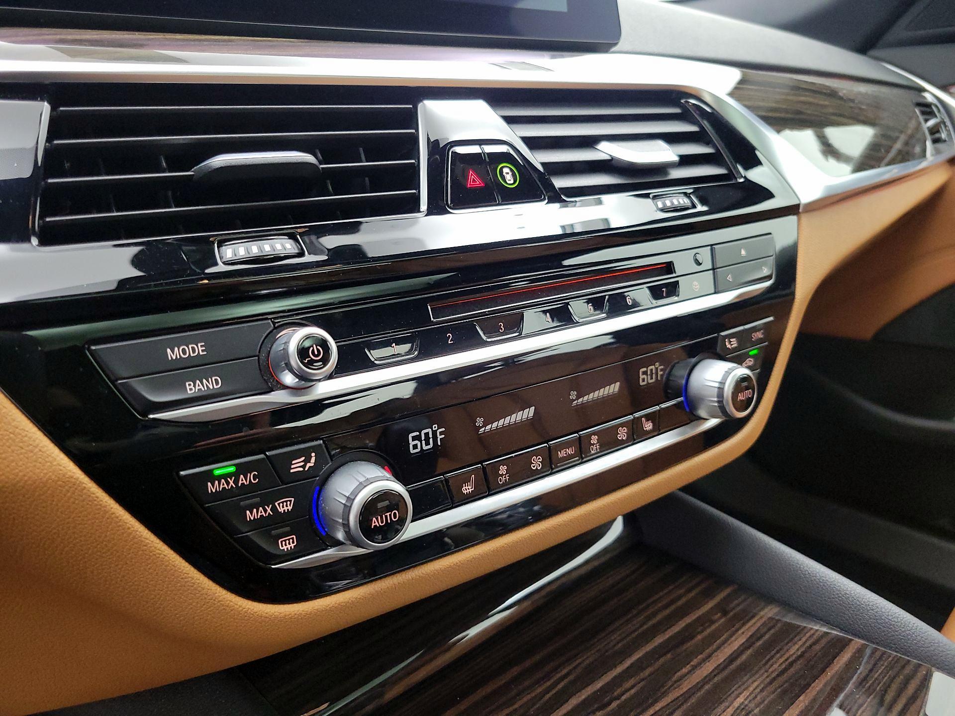 Thumbnail: 2016 BMW 3 Series - 15