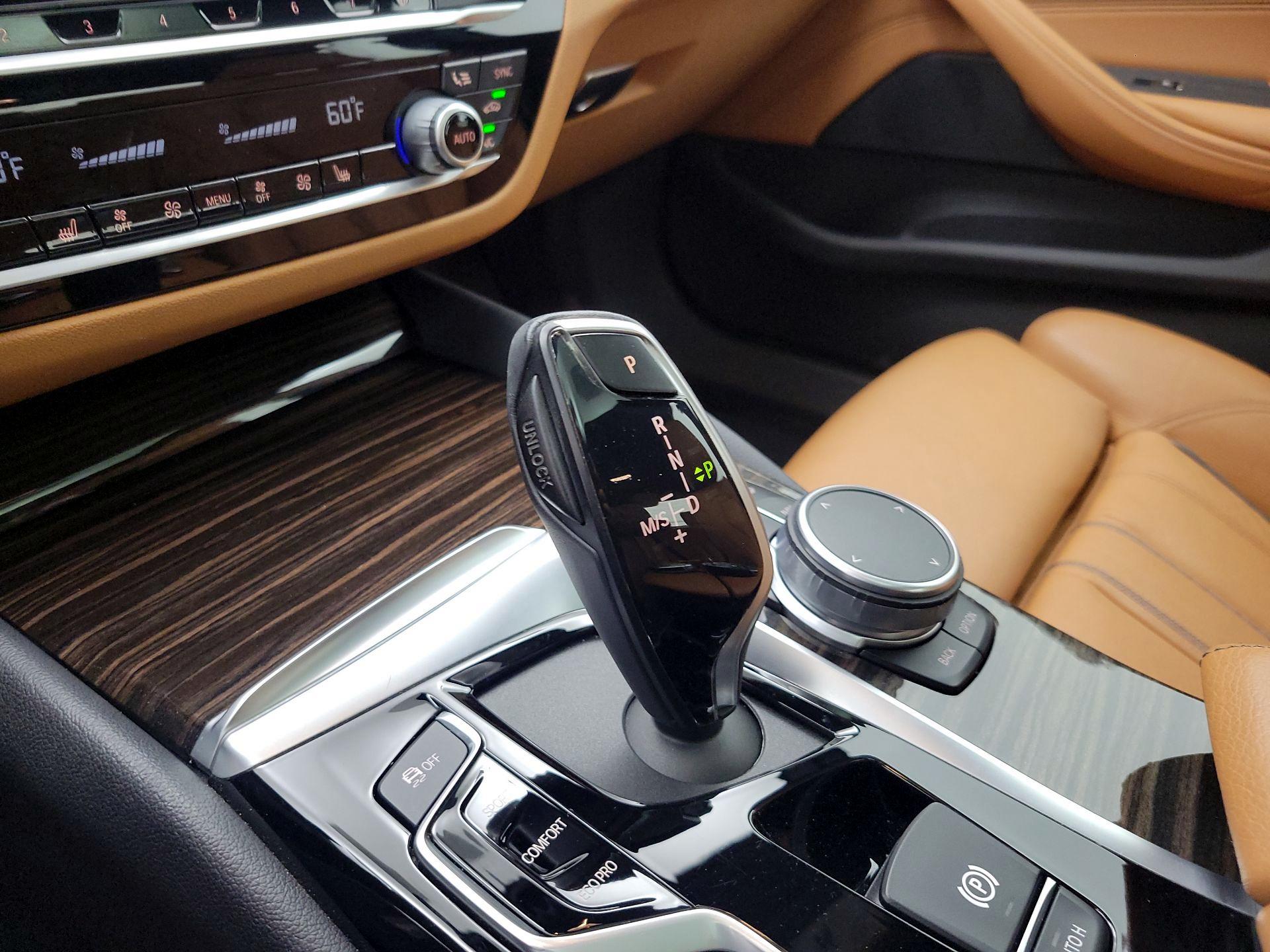 Thumbnail: 2016 BMW 3 Series - 16