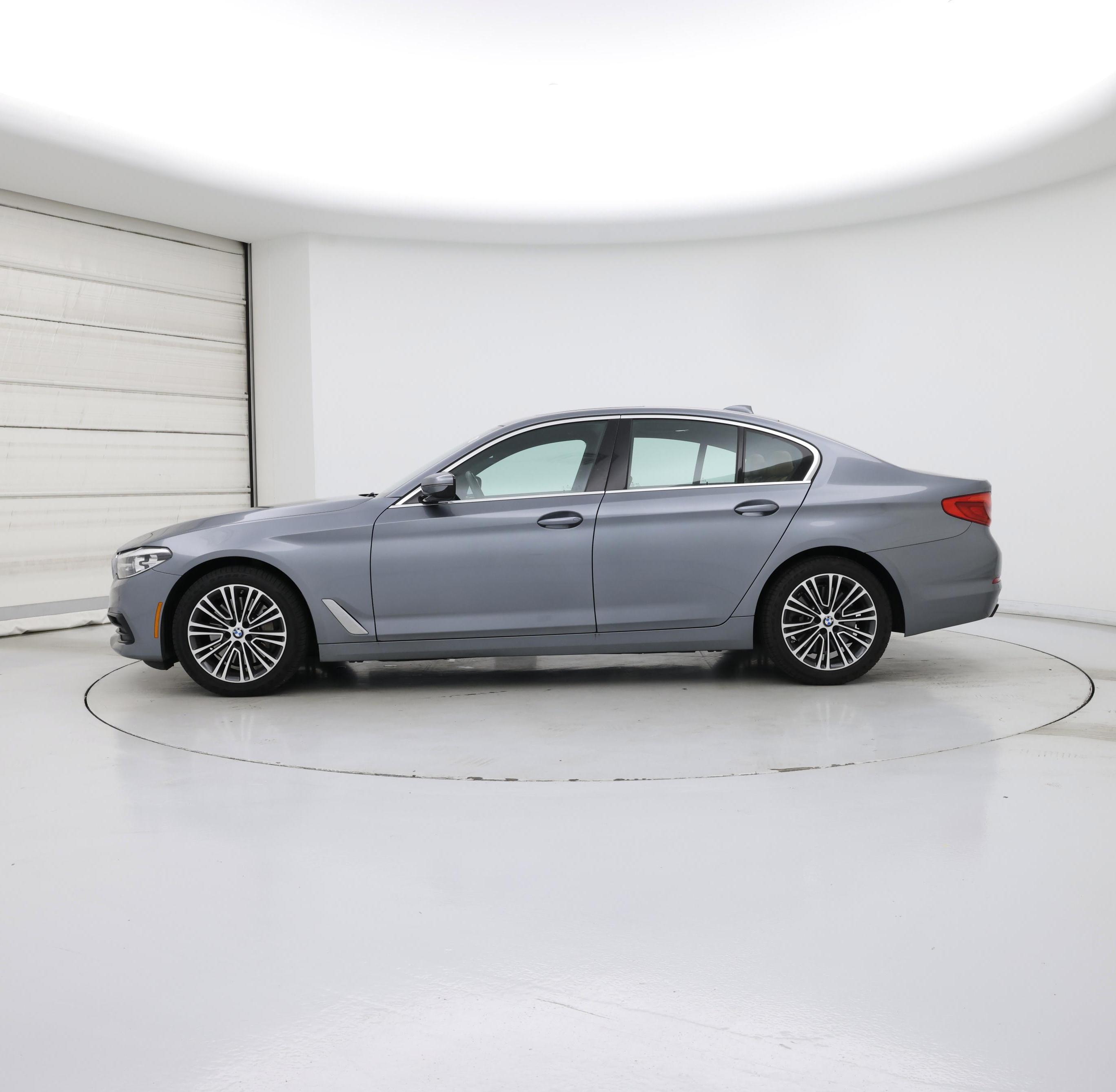 Thumbnail: 2016 BMW 3 Series - 3