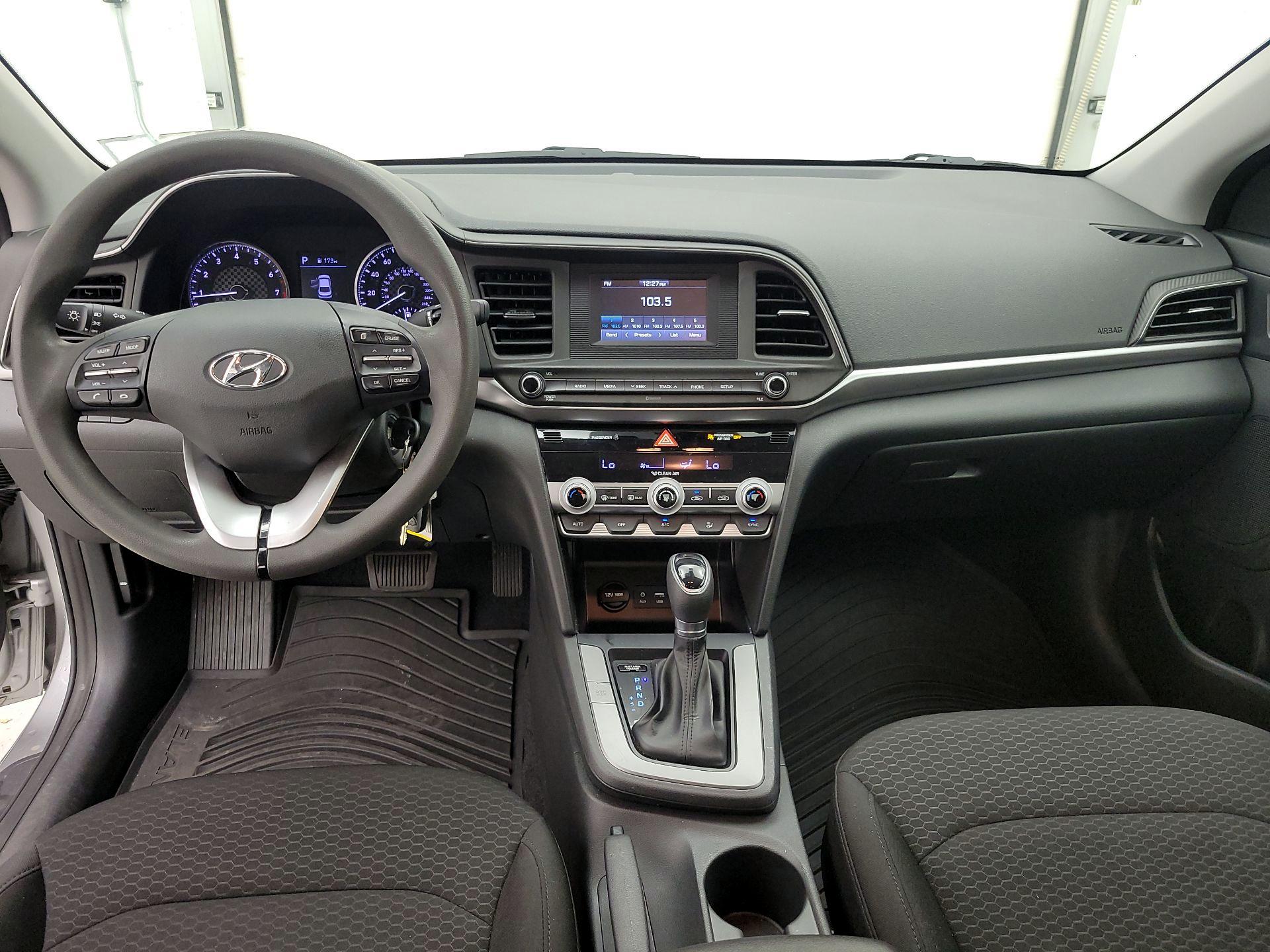 Thumbnail: 2020 Hyundai Elantra - 9