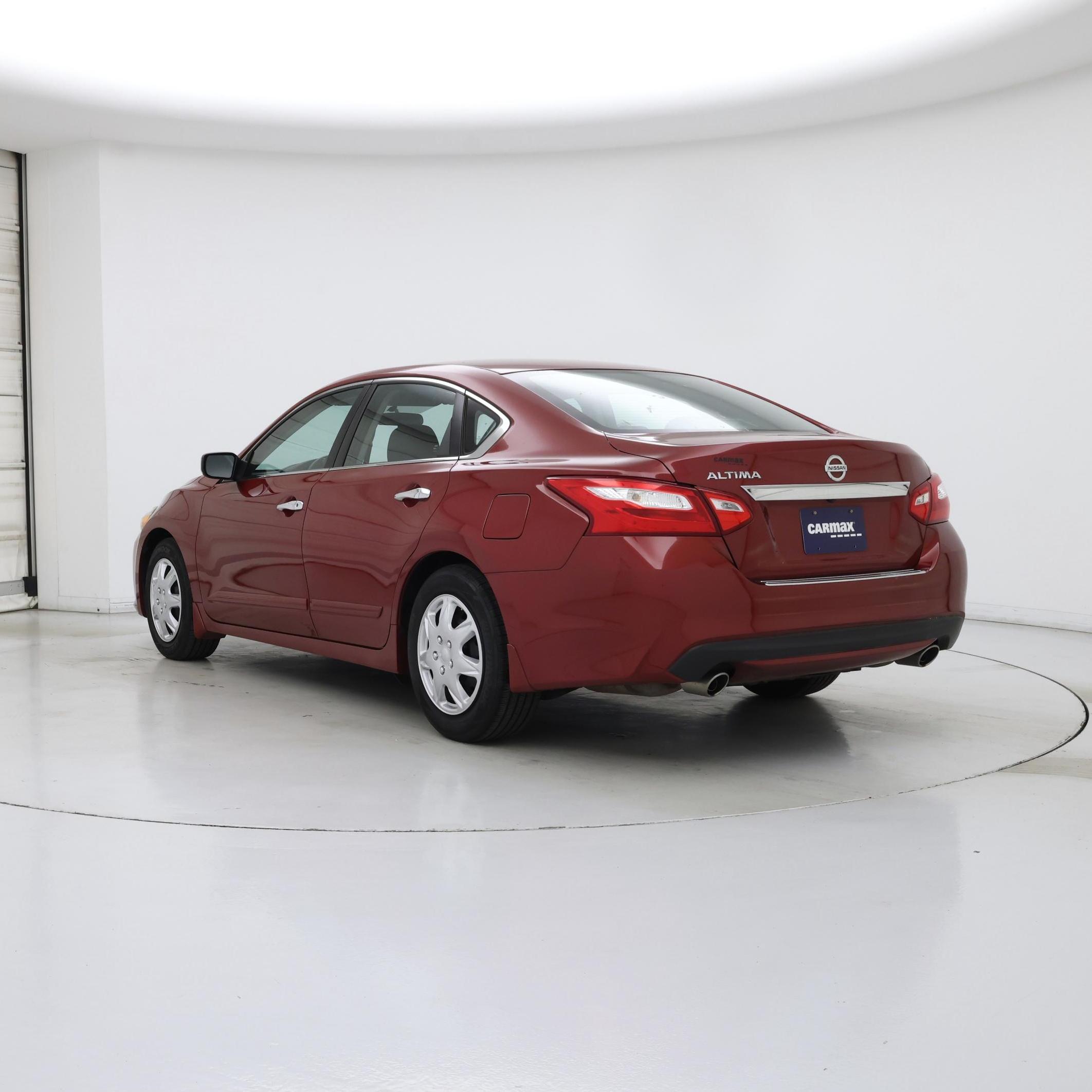 Thumbnail: 2017 Nissan Altima - 2