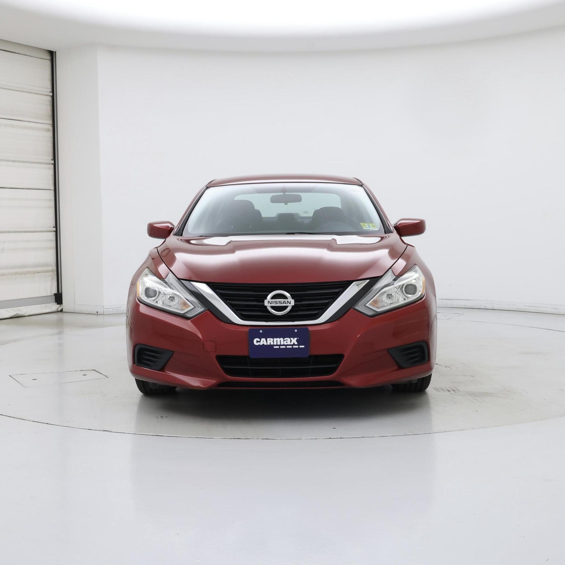 Thumbnail: 2017 Nissan Altima - 5