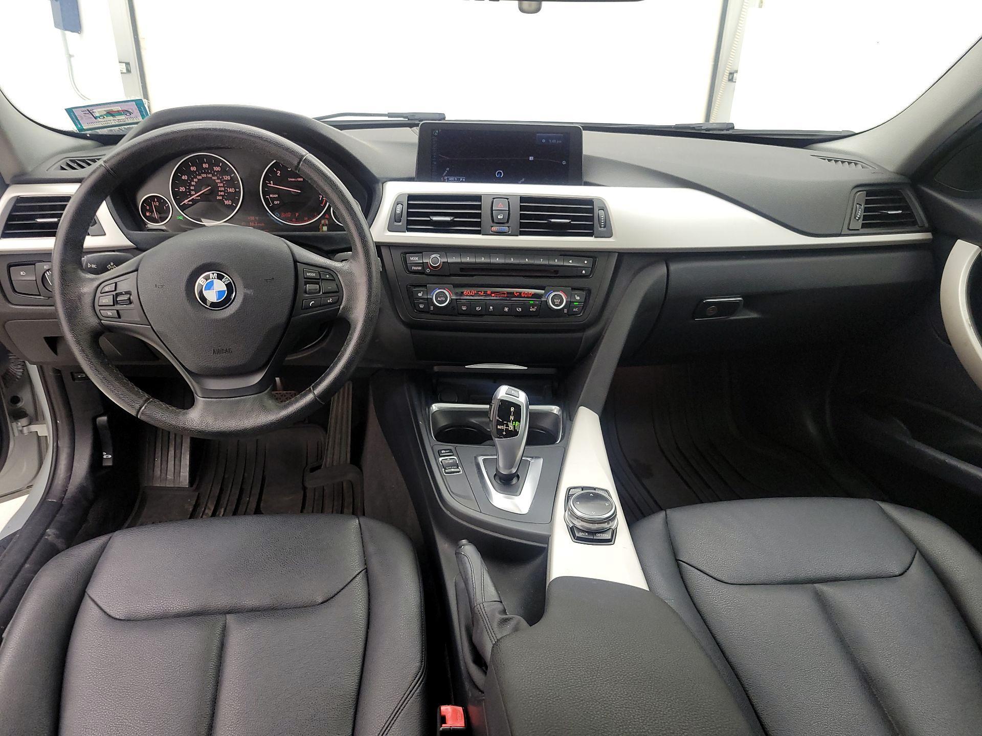 Thumbnail: 2015 BMW 3 Series - 9