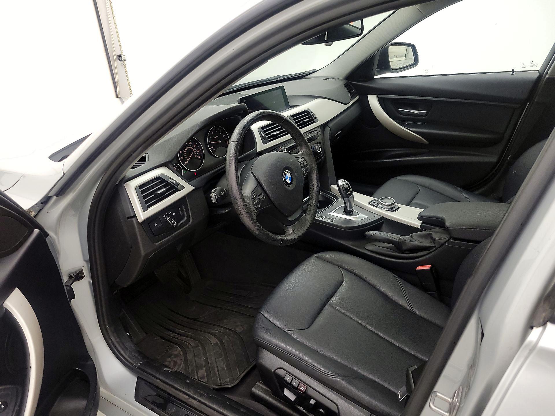 Thumbnail: 2015 BMW 3 Series - 11