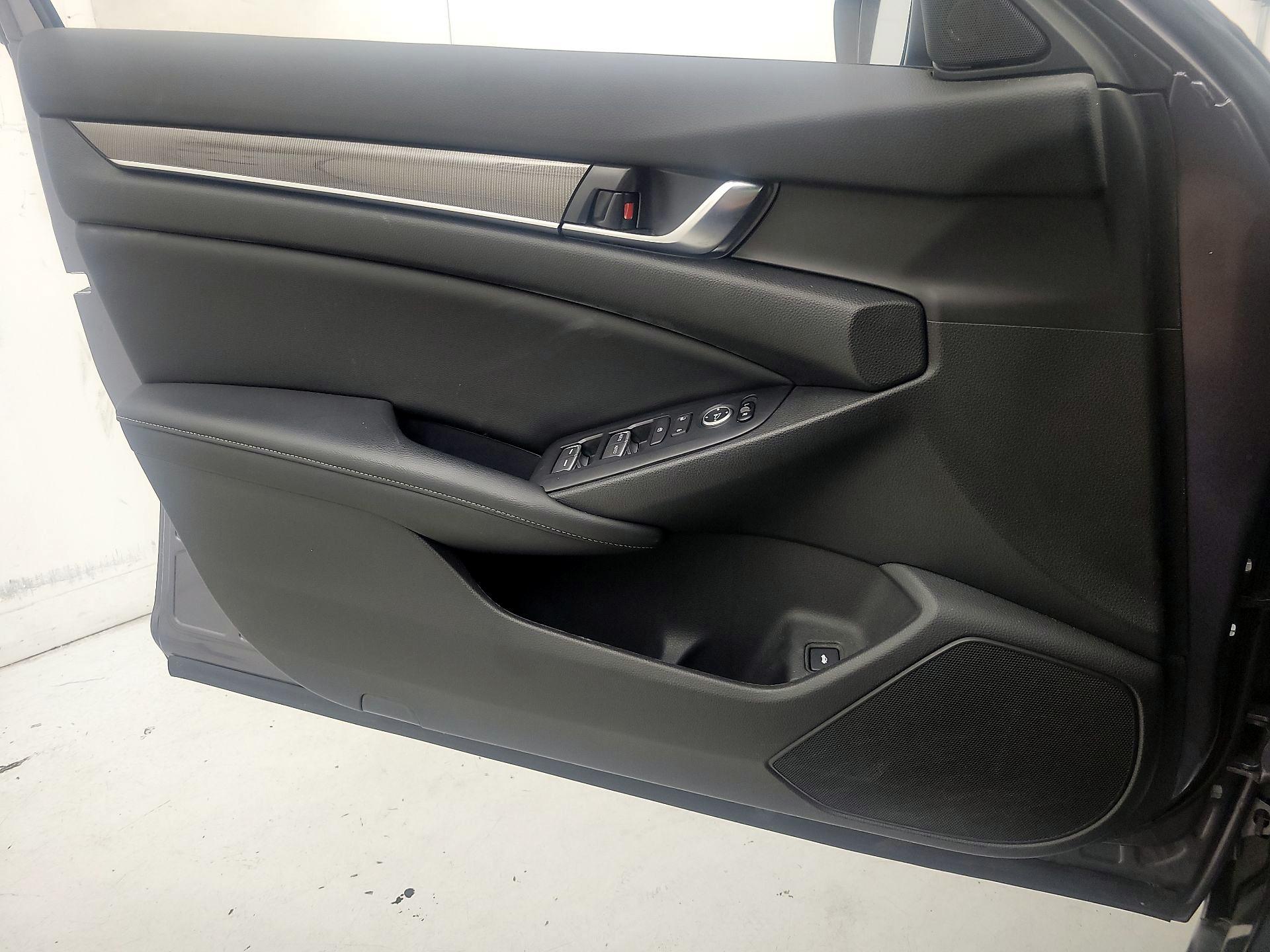 Thumbnail: 2018 Honda Accord - 12