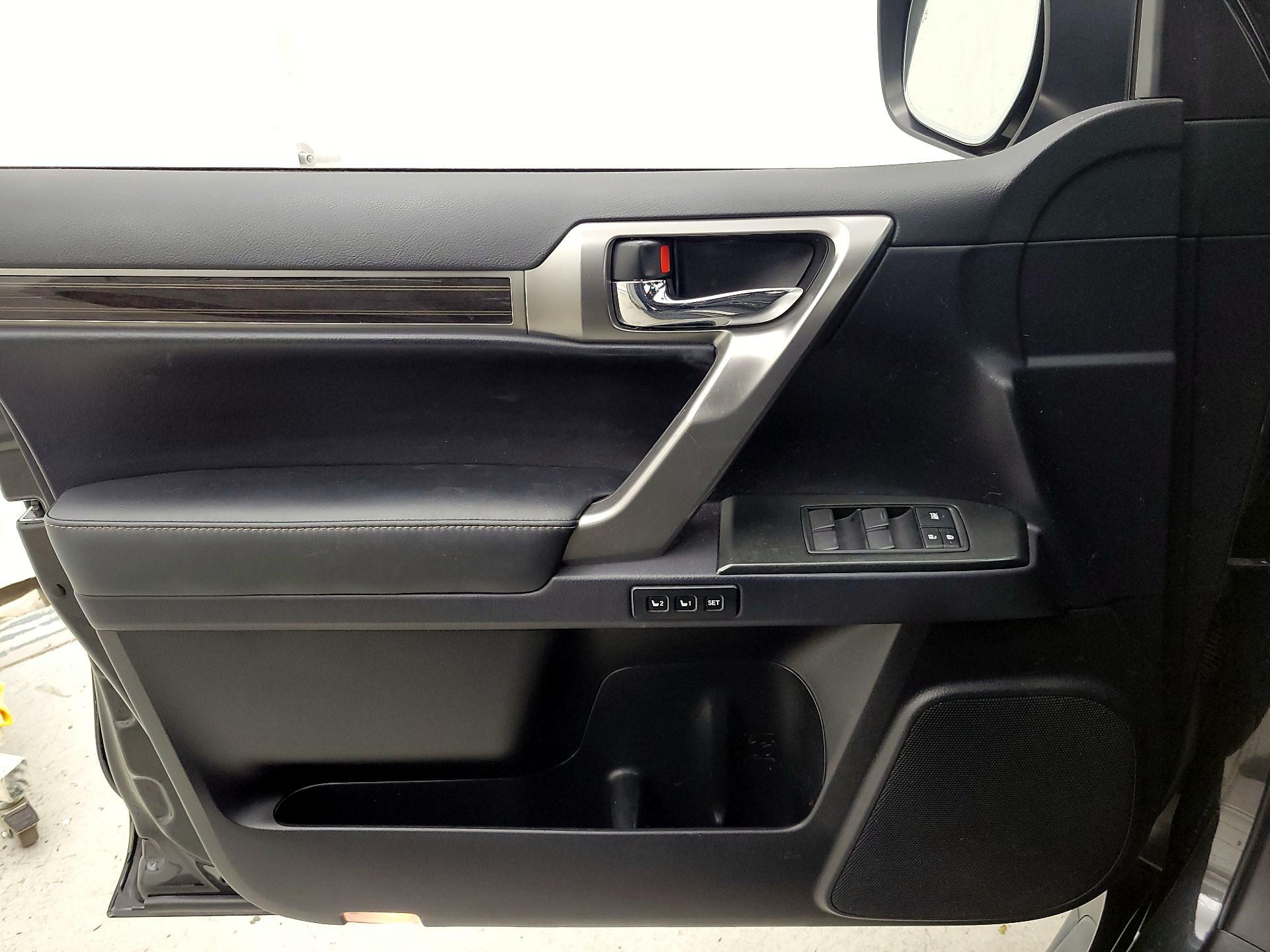 Thumbnail: 2023 Lexus GX - 12