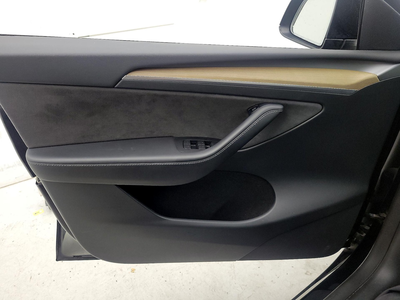 2022 Tesla Model Y Long Range - Photo 13