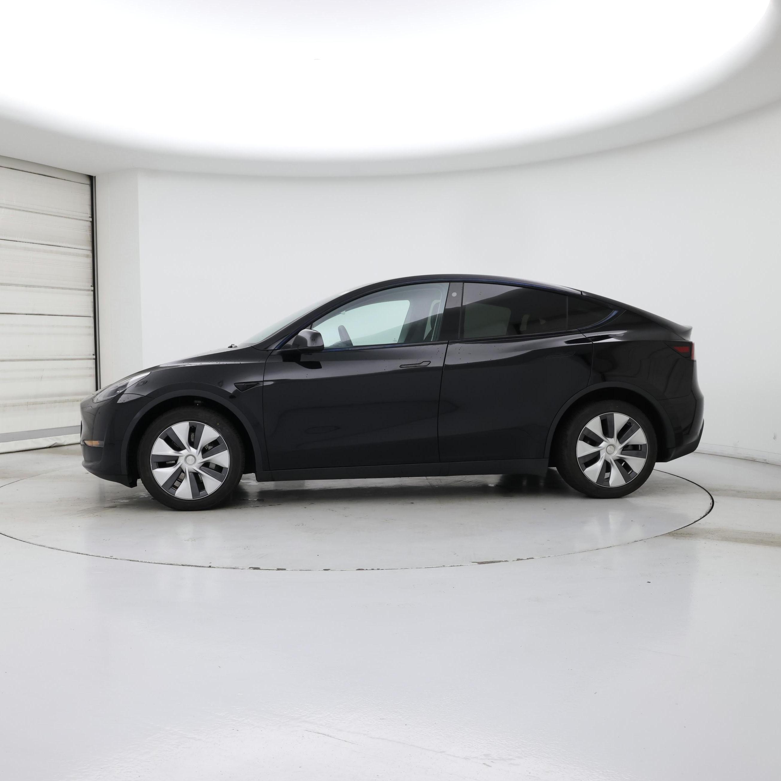 Thumbnail: 2022 Tesla Model Y - 3