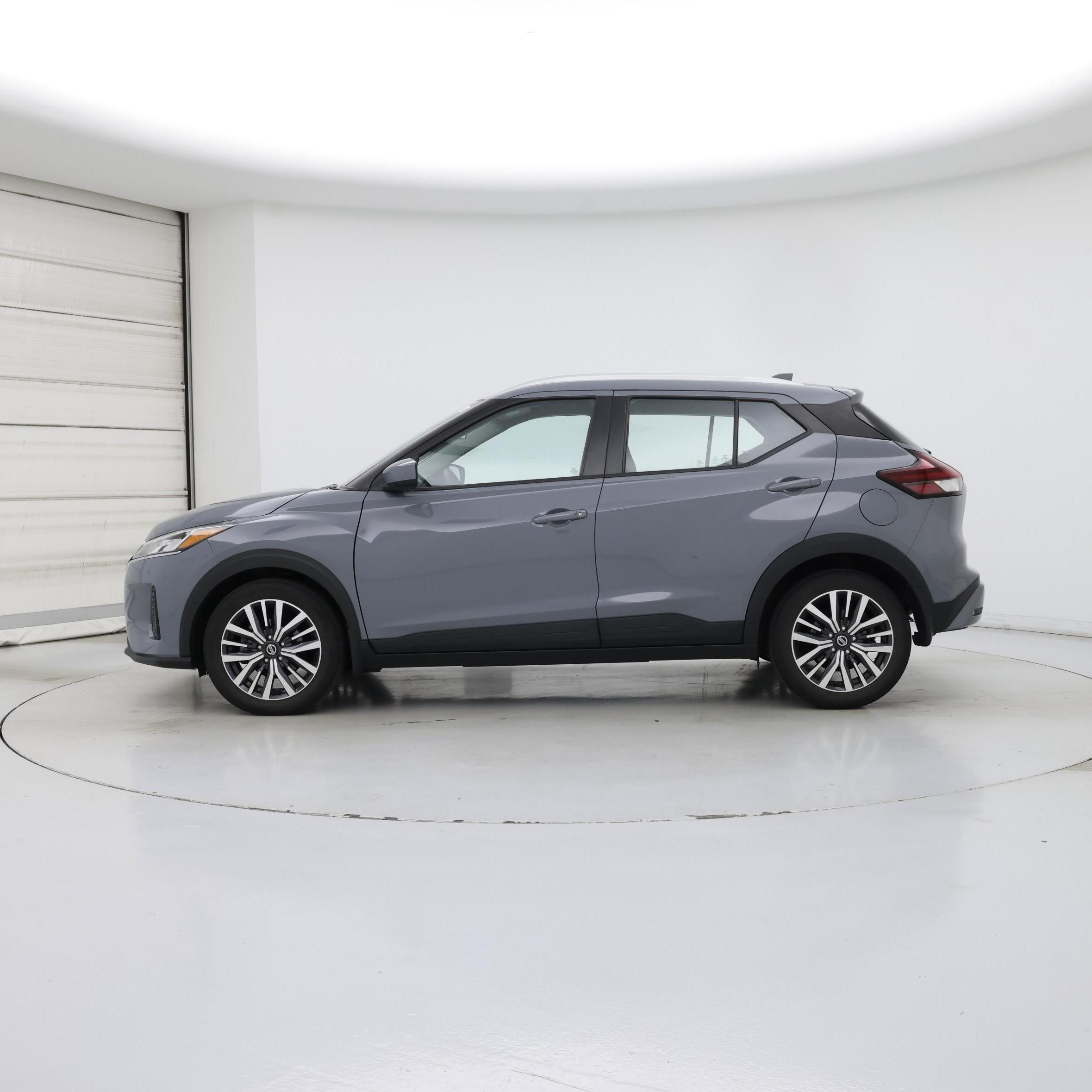 Thumbnail: 2021 Nissan Kicks - 3