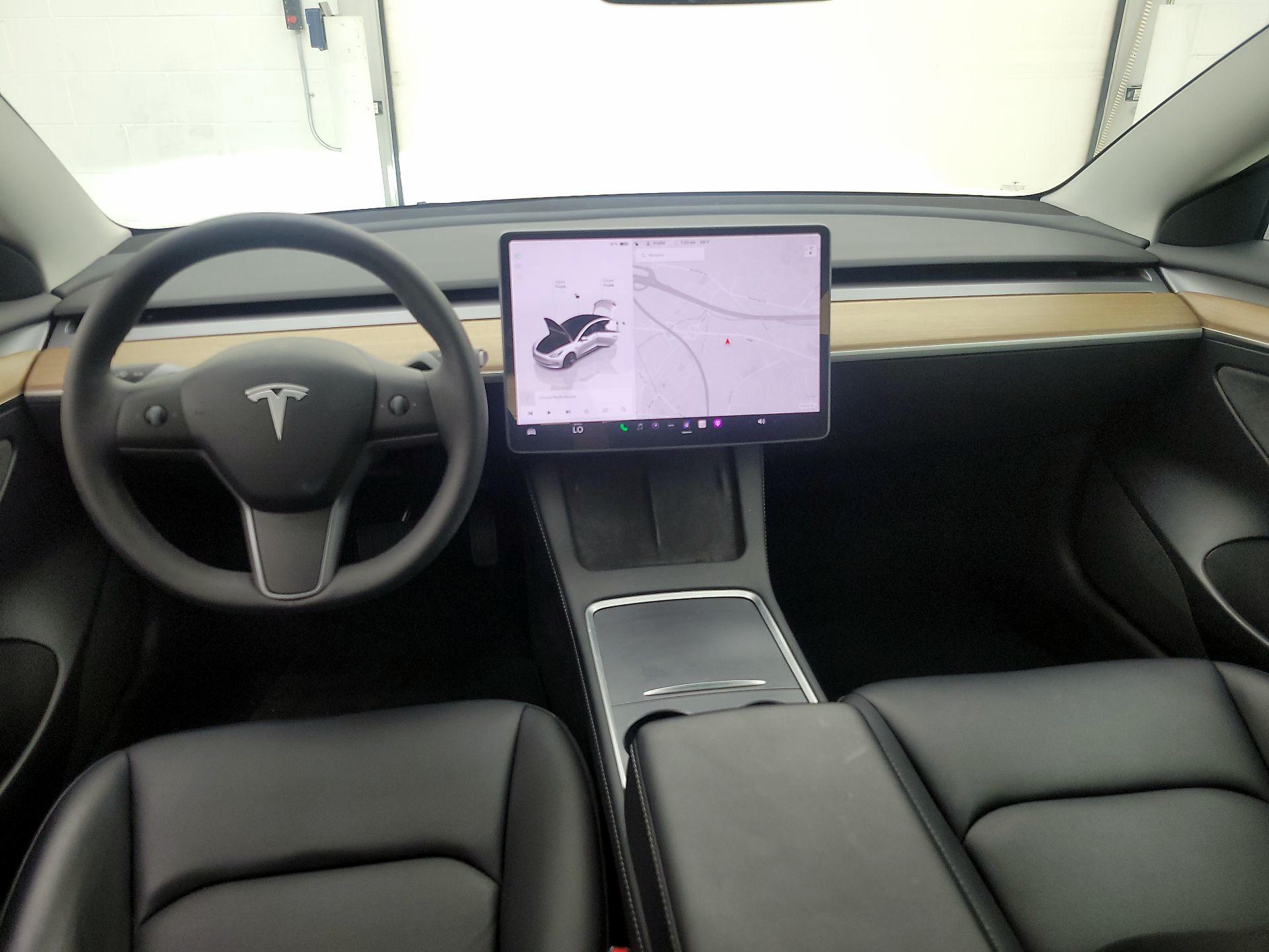 Thumbnail: 2023 Tesla Model 3 - 9