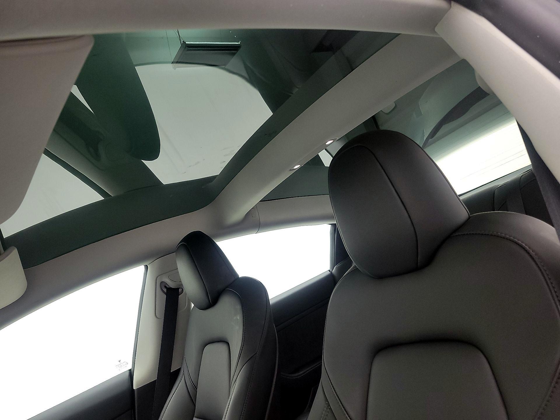 Thumbnail: 2023 Tesla Model 3 - 18