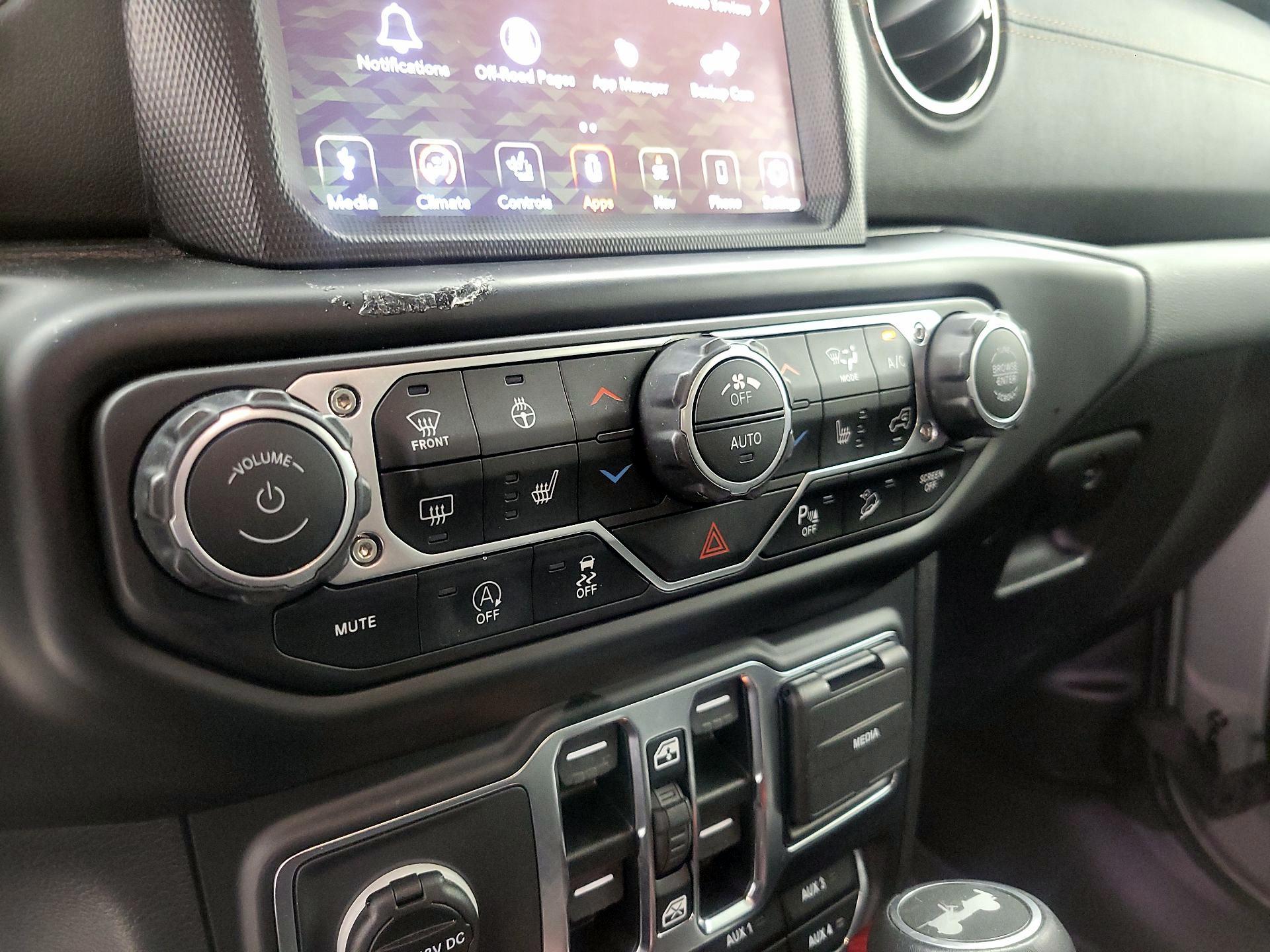 Thumbnail: 2021 Jeep Wrangler - 15