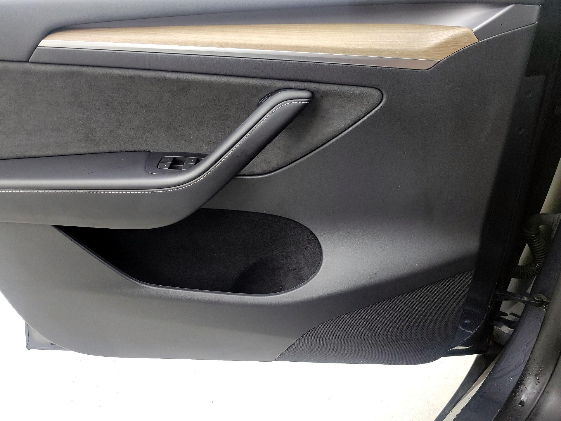 Thumbnail: 2023 Tesla Model Y - 12