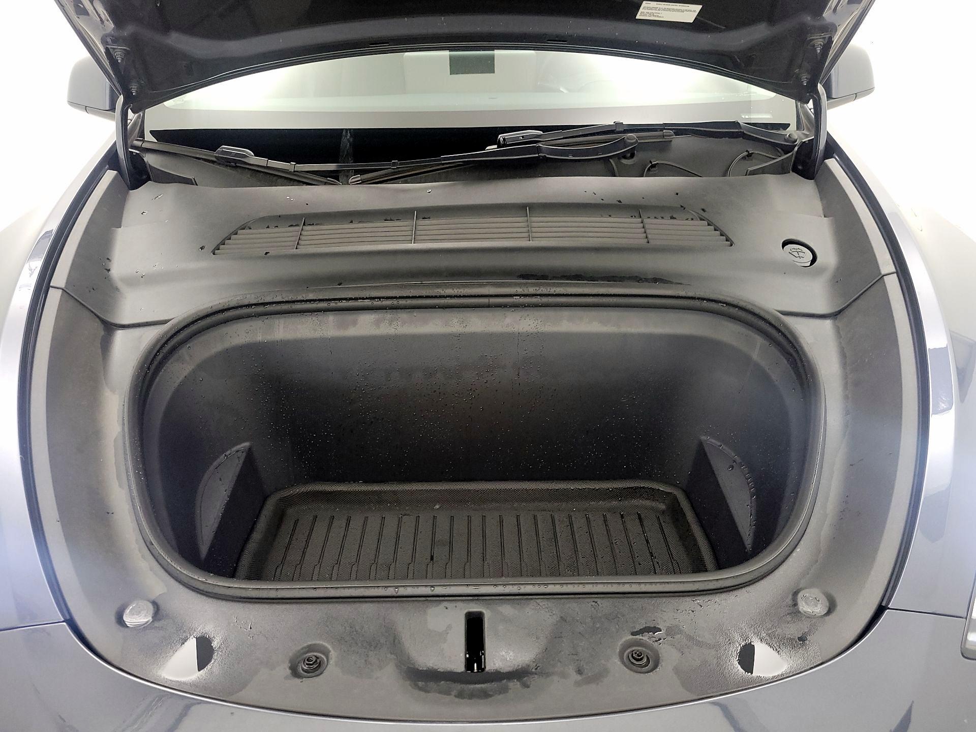 Thumbnail: 2023 Tesla Model Y - 20