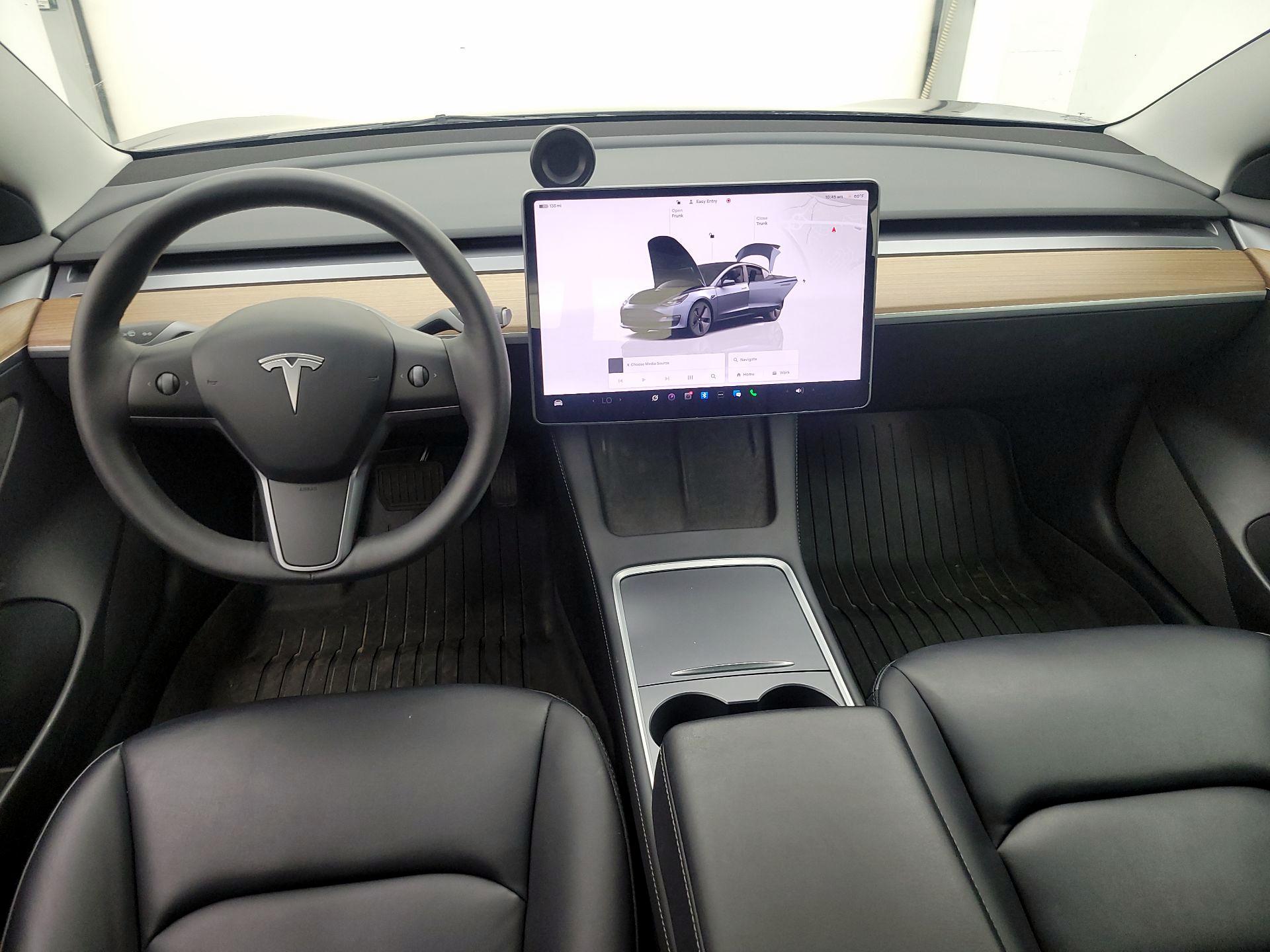 Thumbnail: 2023 Tesla Model 3 - 9