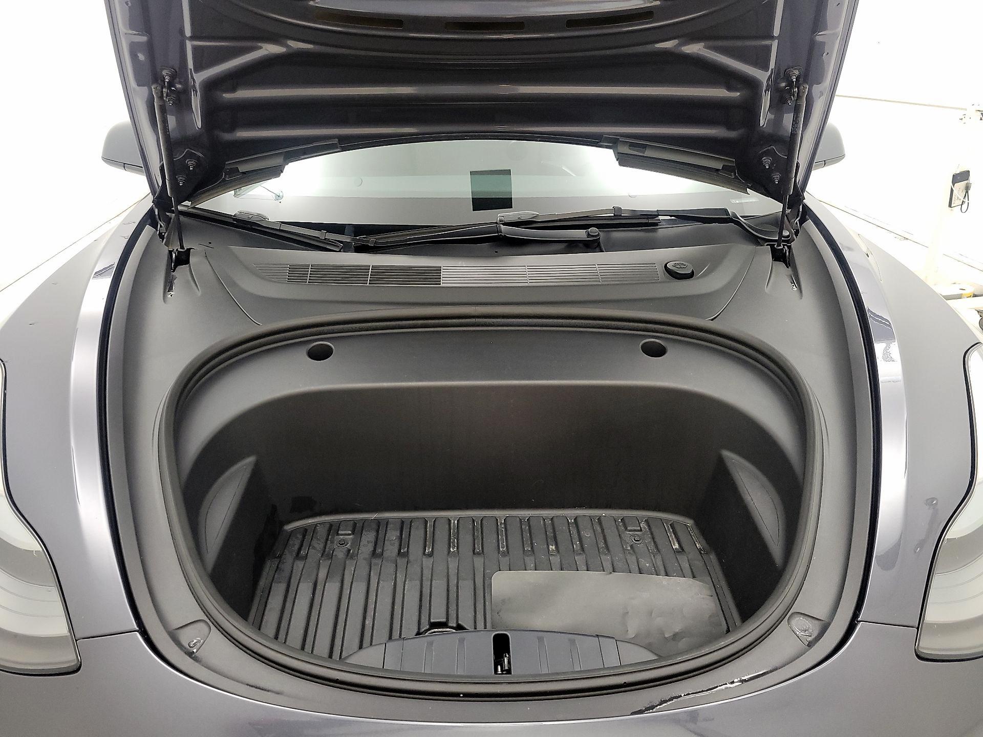 Thumbnail: 2023 Tesla Model 3 - 20